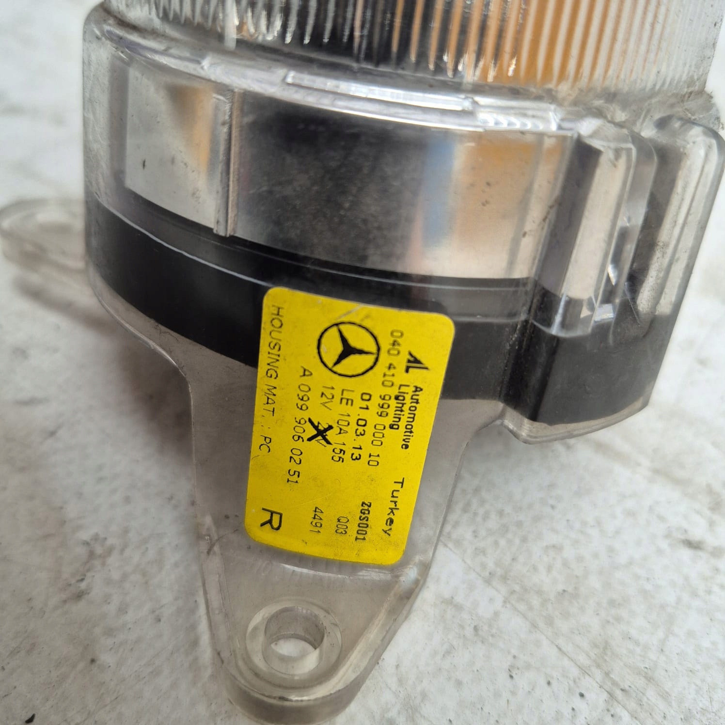 MERCEDES B-KLASA 247 right fog light of a bumper front front