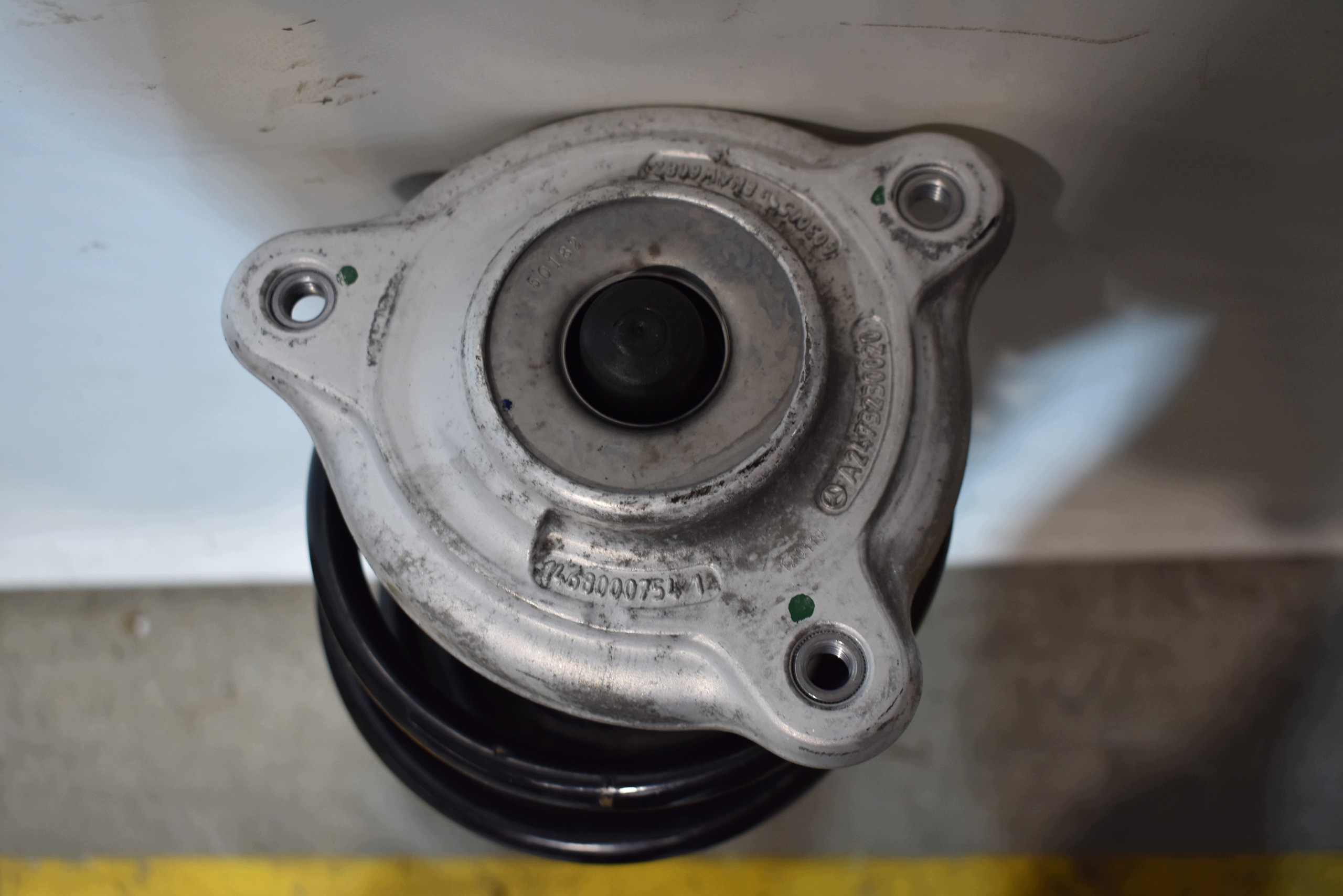 IDEALNY shock absorber front front left MERCEDES W177 X247 1