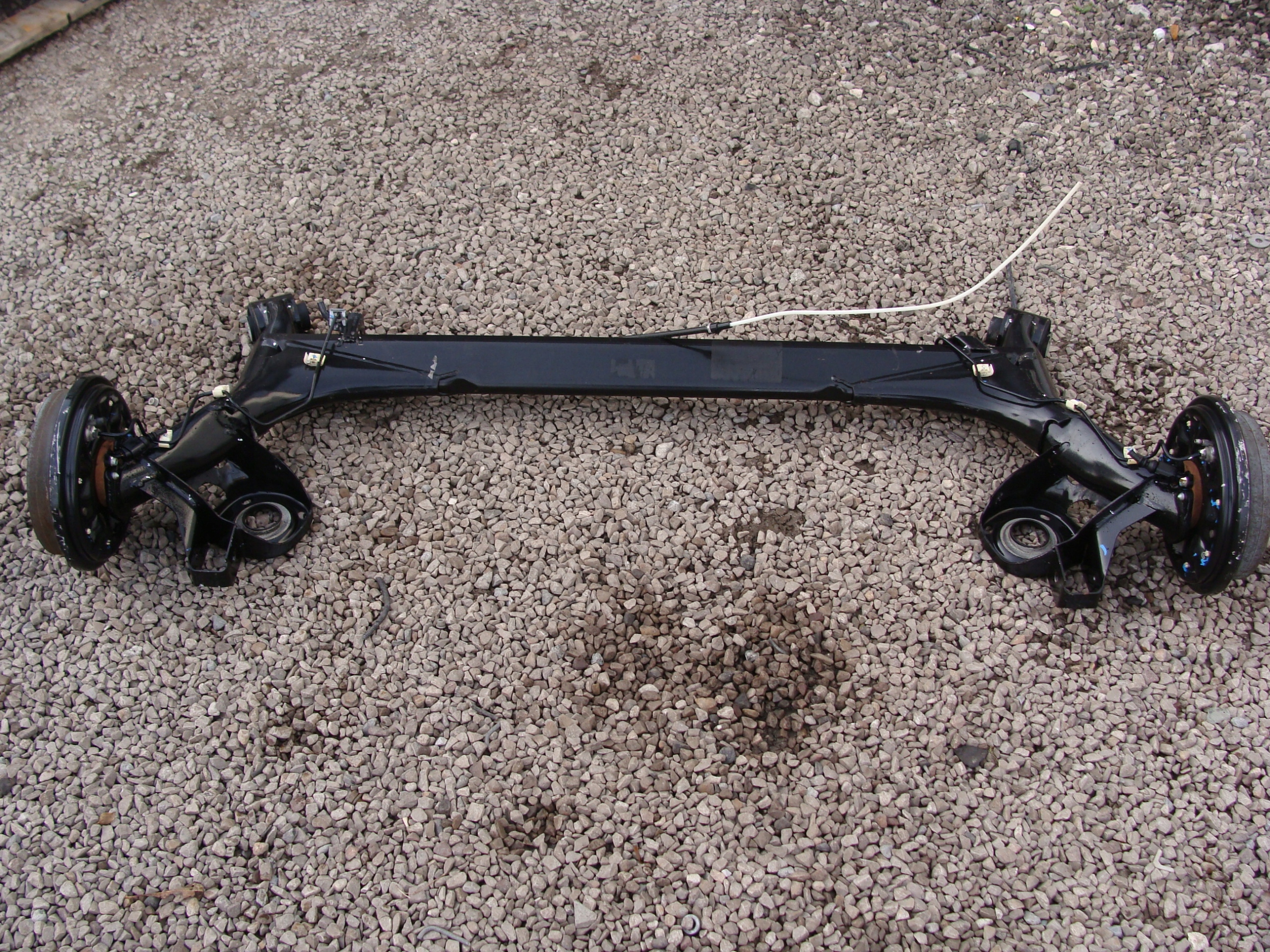 BELKA OŚ TYLNA VOLKSWAGEN FOX 5Z0501426A !