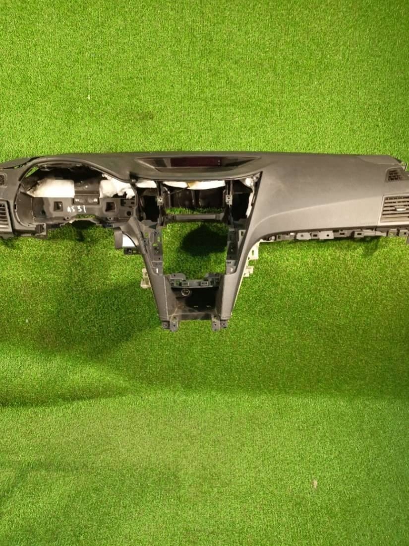 dashboard instrument panel console Subaru Outback 4 2010 66100AJ02A
