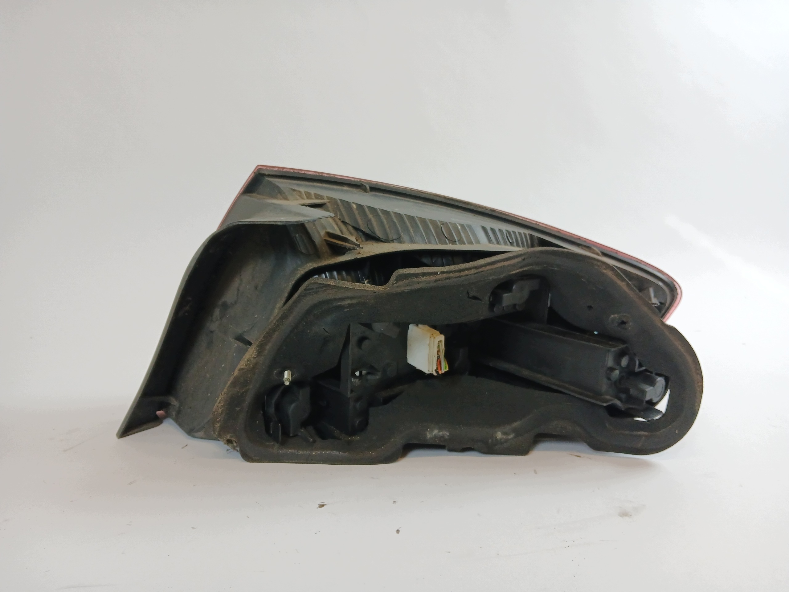 PEUGEOT 407 light left rear part sedan
