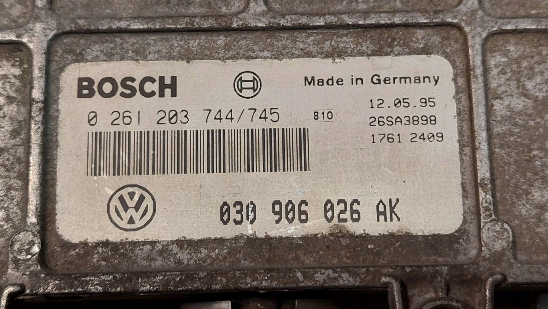 control unit of the engine VW POLO 6N 1.0 B 030906026AK