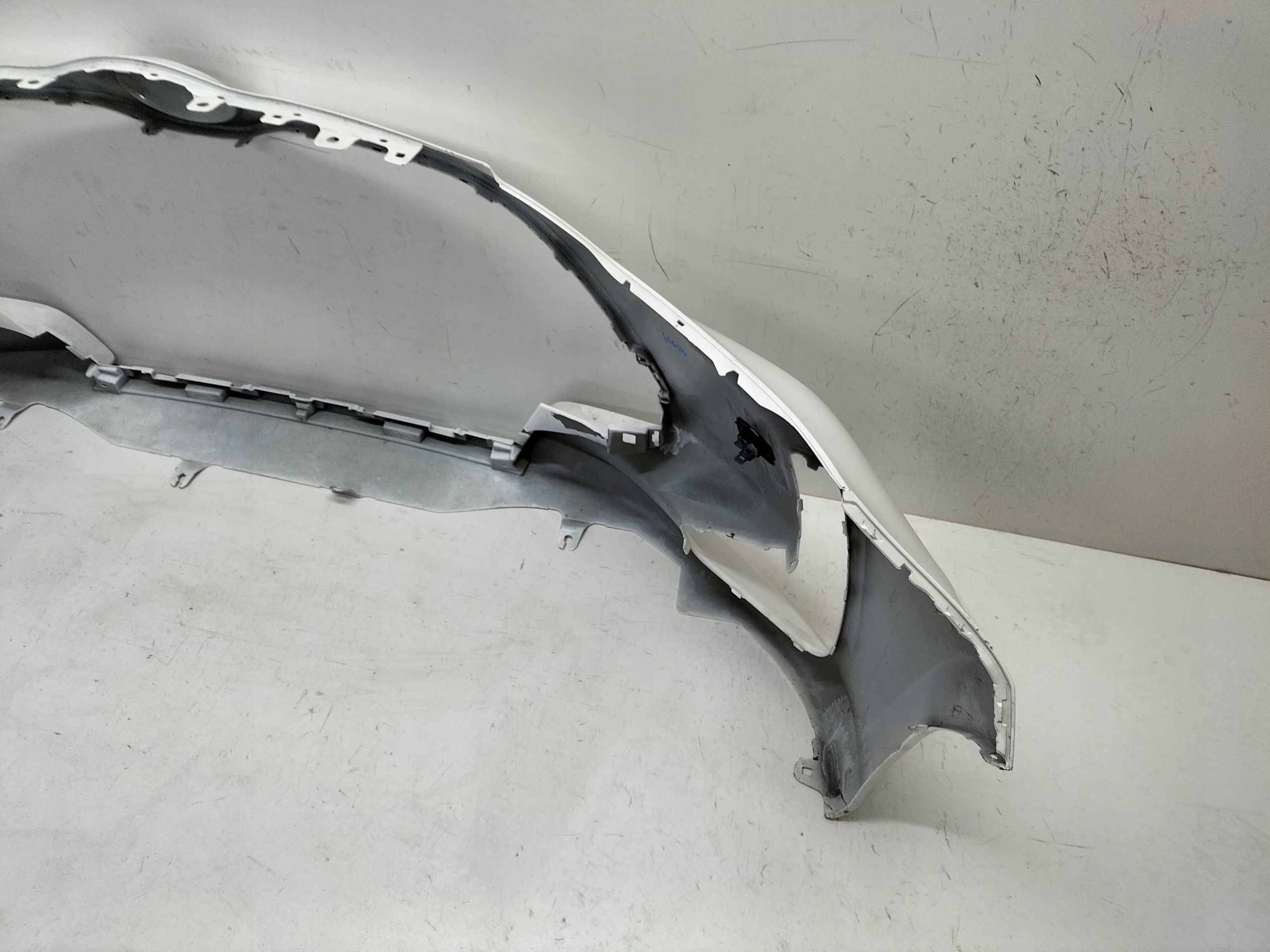 Frontstoßstange vorne TOYOTA YARIS 4 IV 20