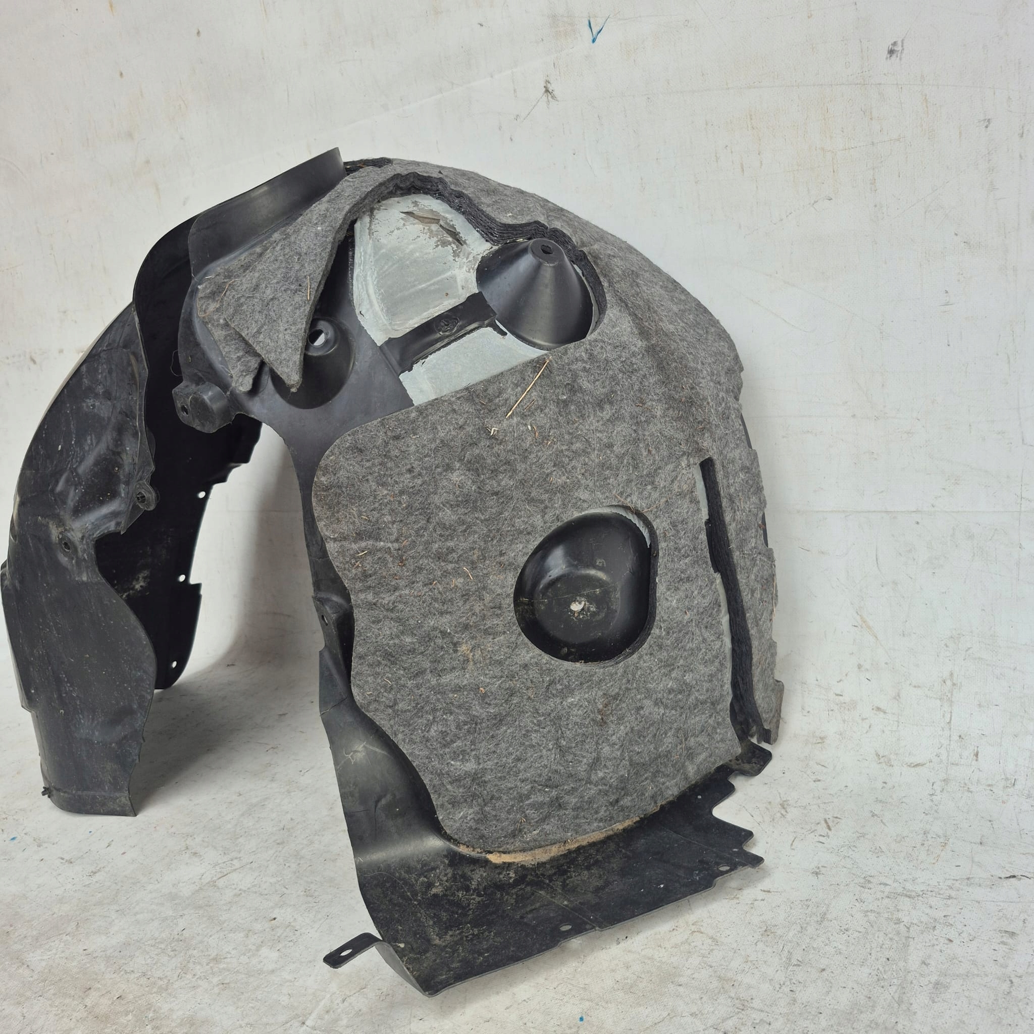 BMW X1 F48 15- mudguard front front right