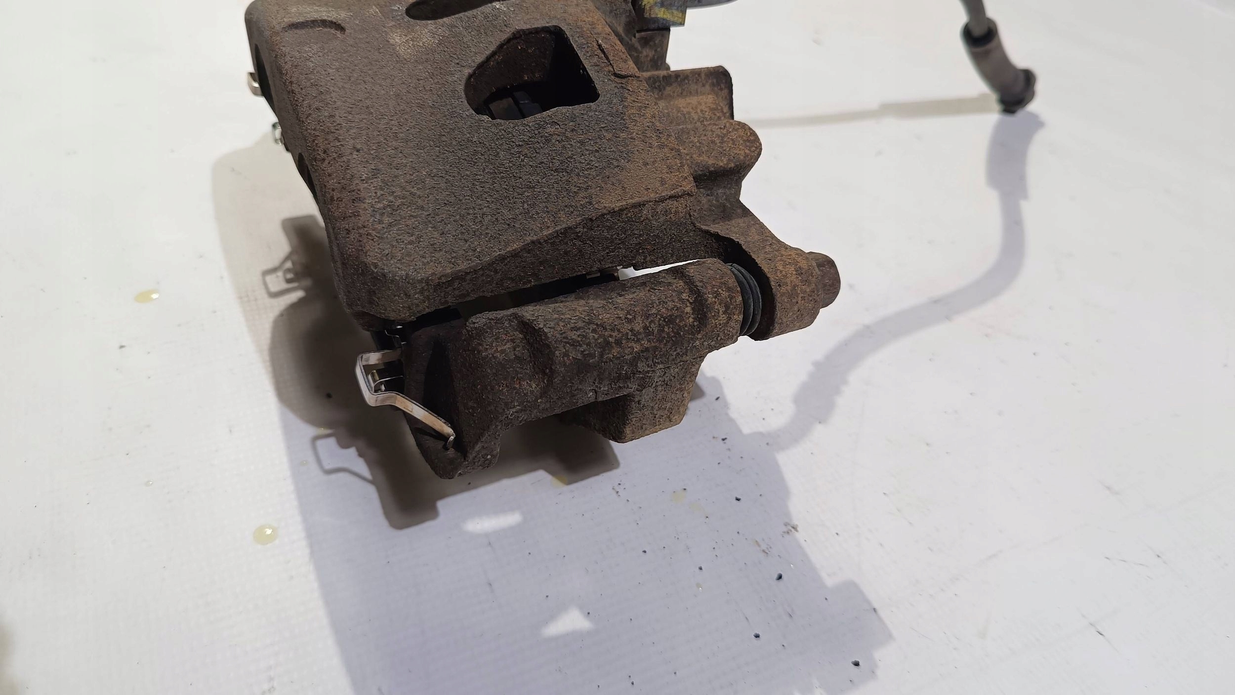 caliper brakes brake front right right side Ford Explorer V 2011