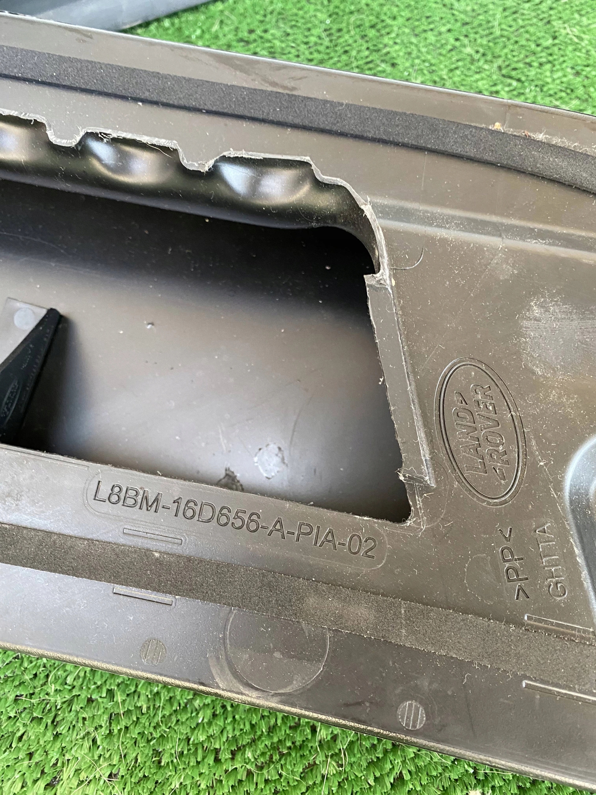 LAND ROVER DEFENDER L663 SNORKEL WLOT L8BM16D656A Manufacturer other