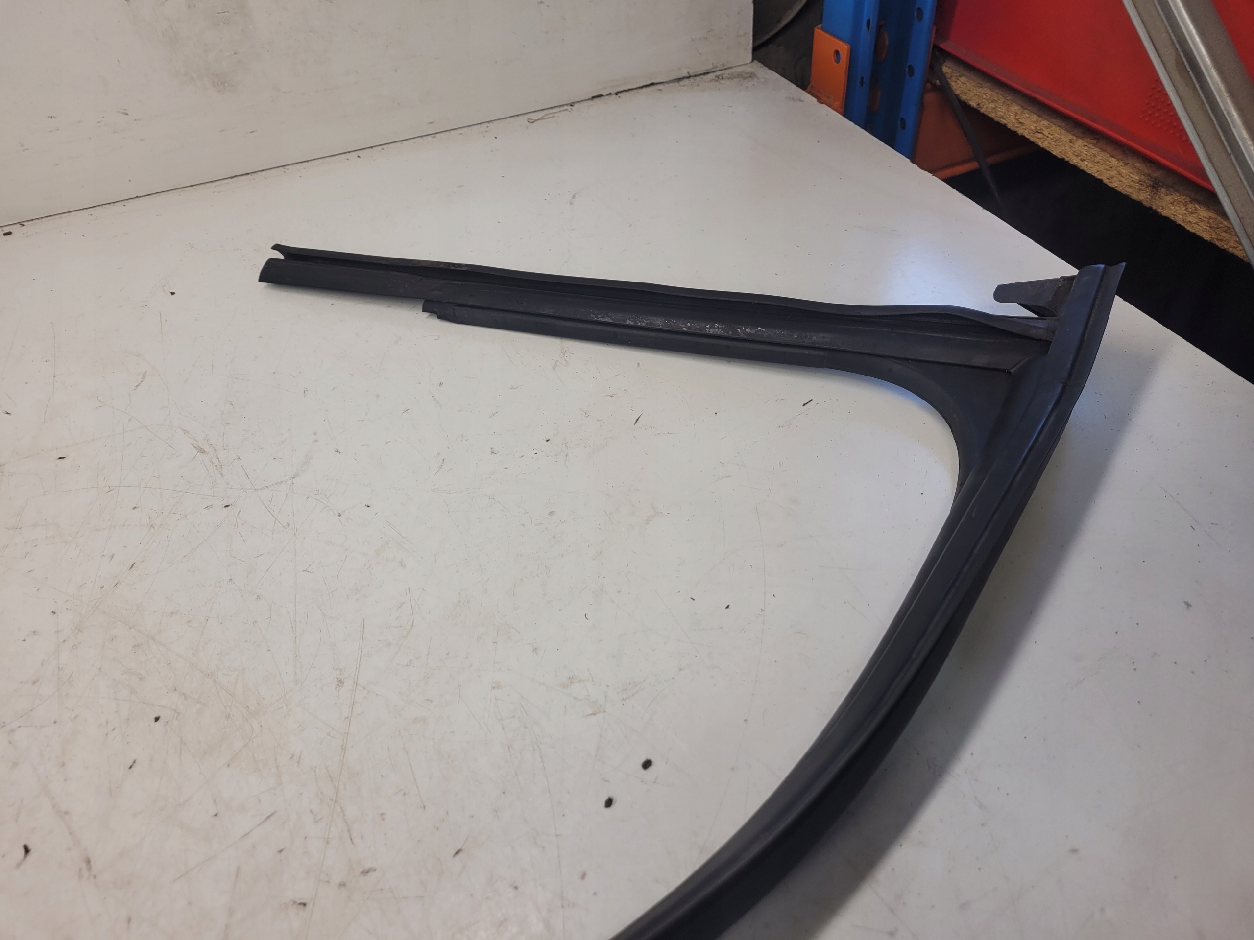 Dichtsatz Tür PRAWYCH AUDI A3 8V 8V3837440 3D