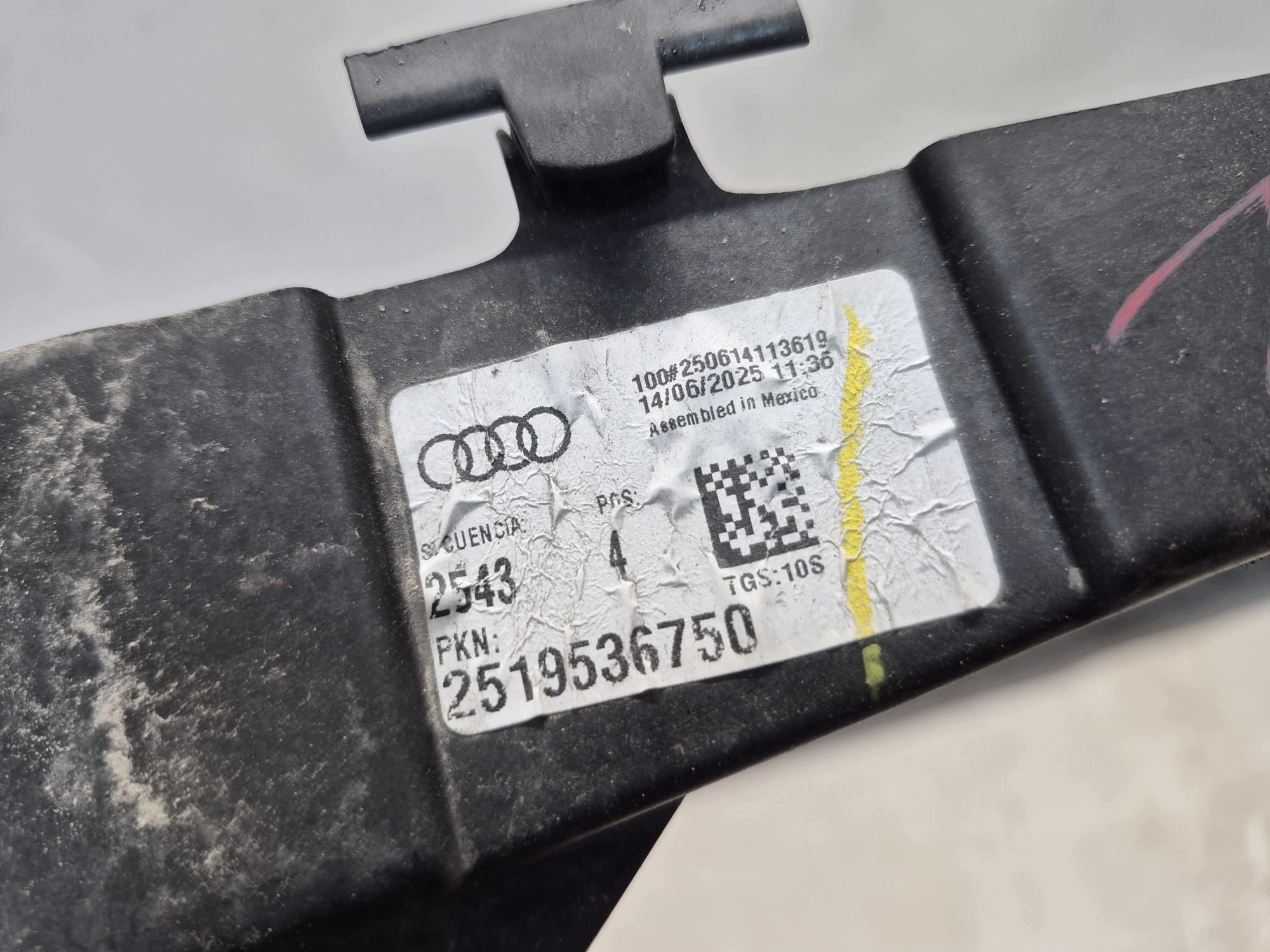 AUDI Q5 III 8MA 24- front body wall front pillar iron 8MA805594