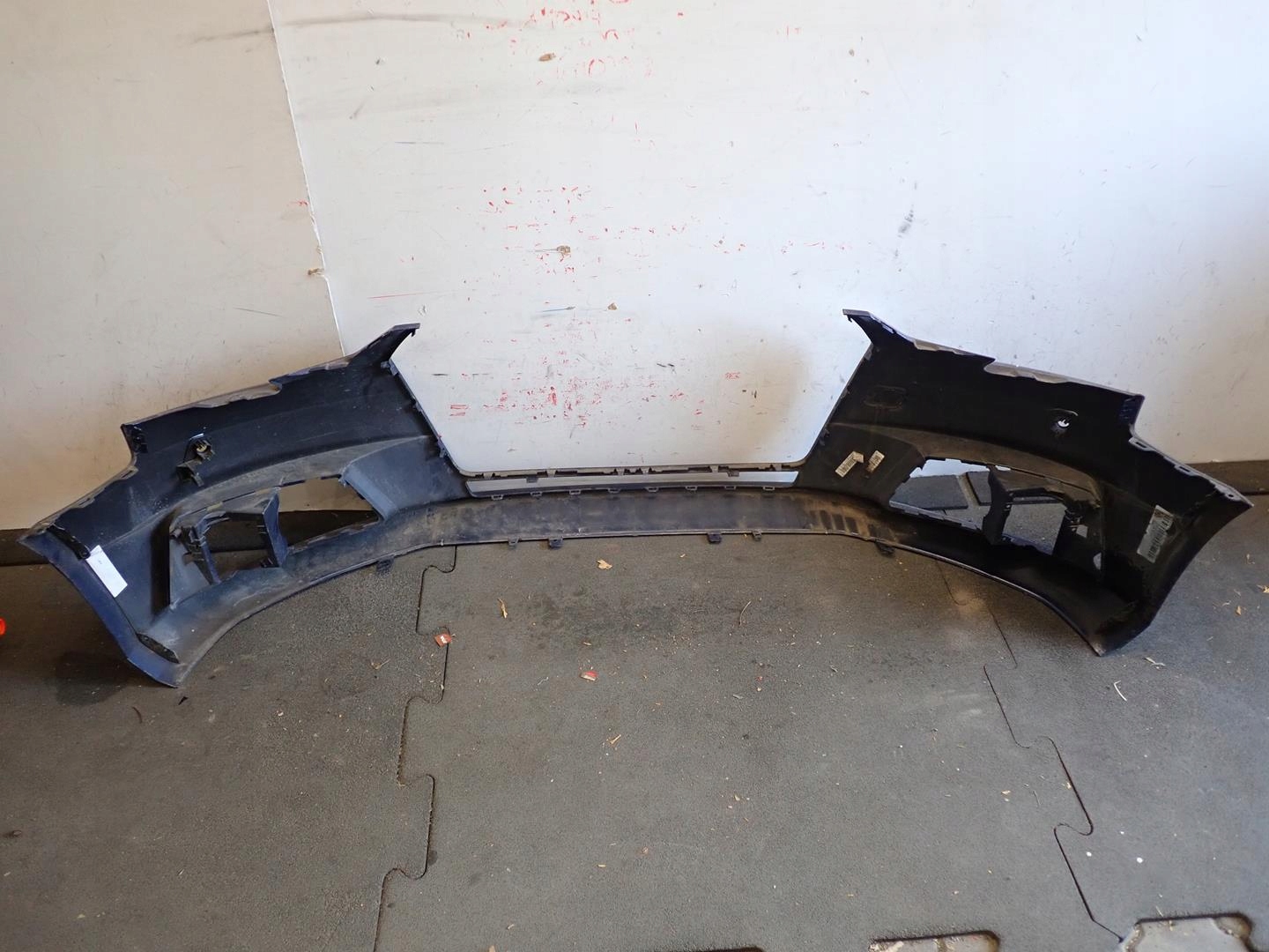 bumper front front AUDI A4 B9 2015- 8W0807437