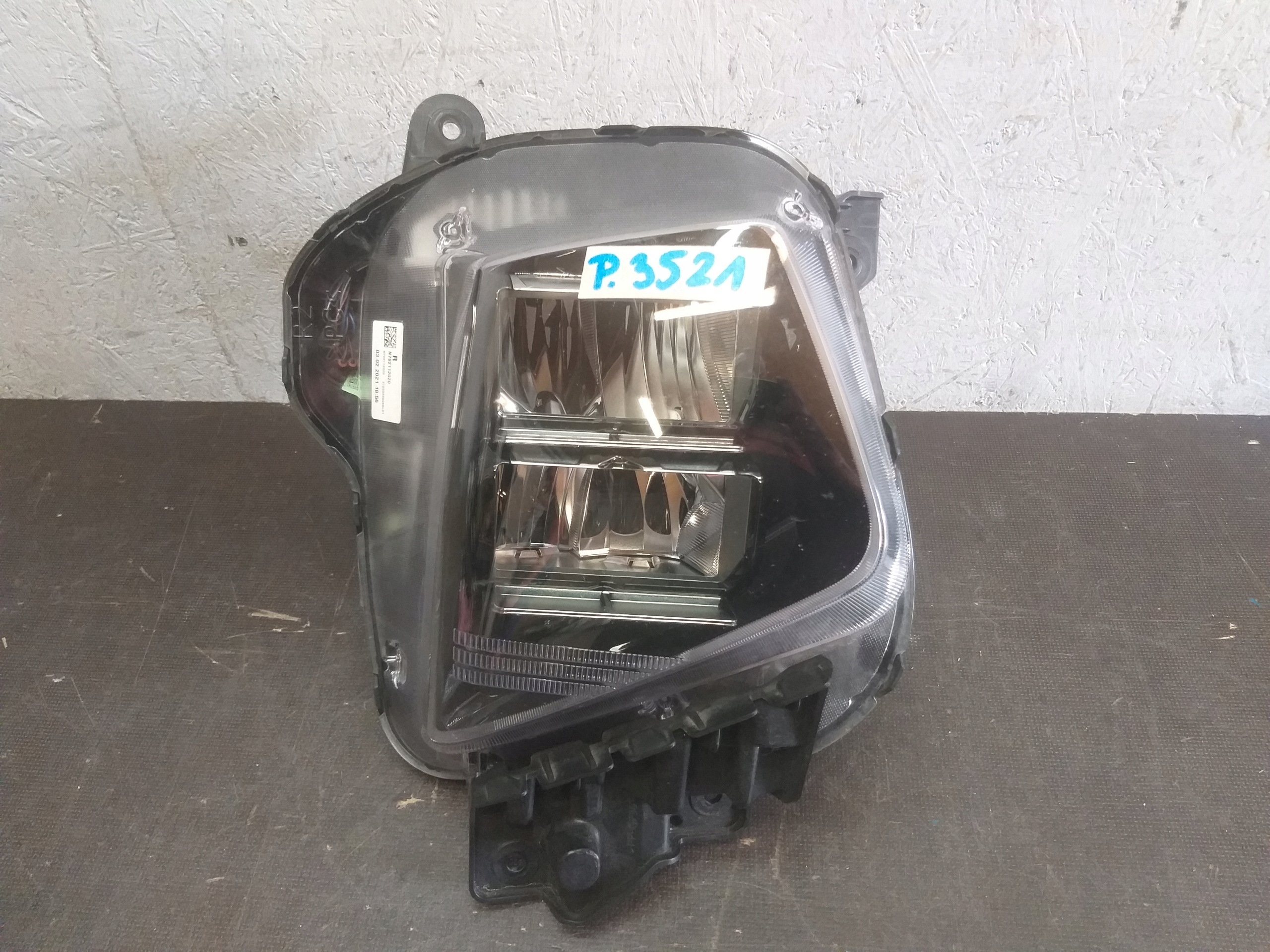 light front right HYUNDAI TUCSON IV 4 FULL LED 20- 92102N7100