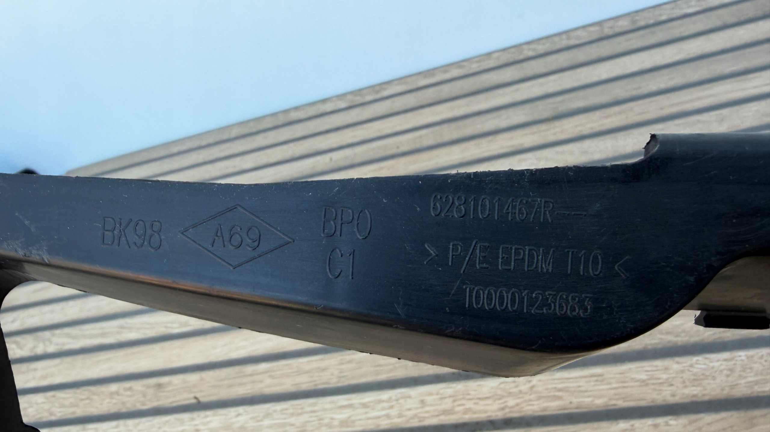 RENAULT CLIO 4 12-16 ROK console grille support frame pillar KA36/110