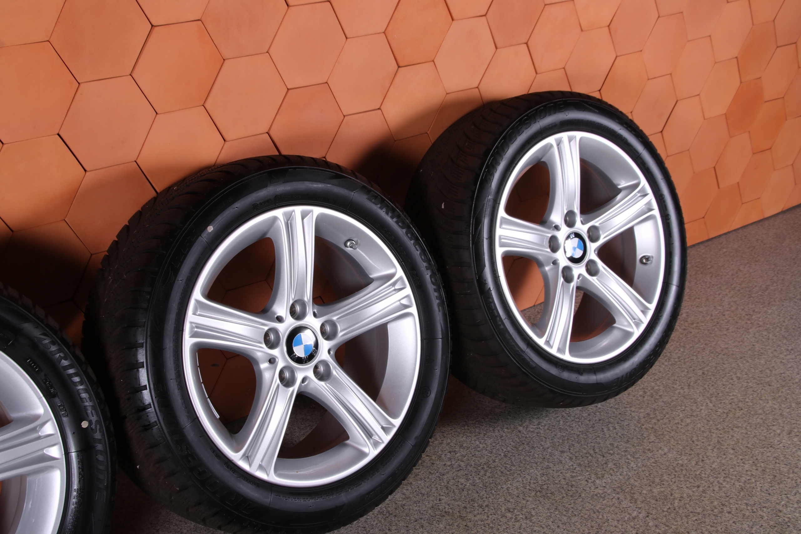 BMW F30 F31 F32 F33 F36 KOŁA ZIMOWE FELGI OPONY Rodzaj felg Aluminiowe