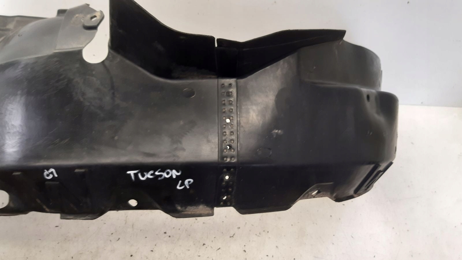 mudguard front front left Hyundai Tucson and 2,0i LIFT