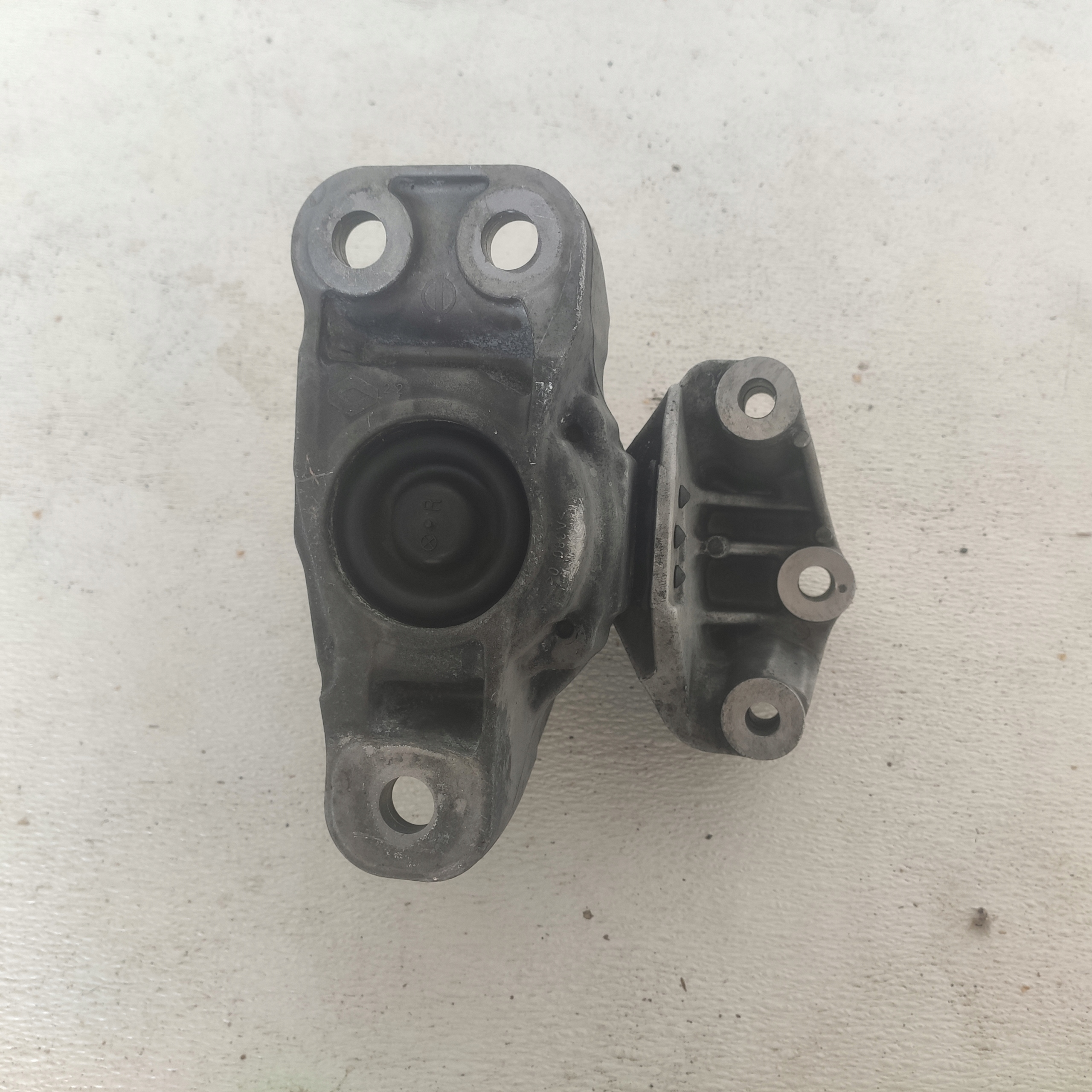 NISSAN X-TRAIL T33 2023 1.5 engine mount