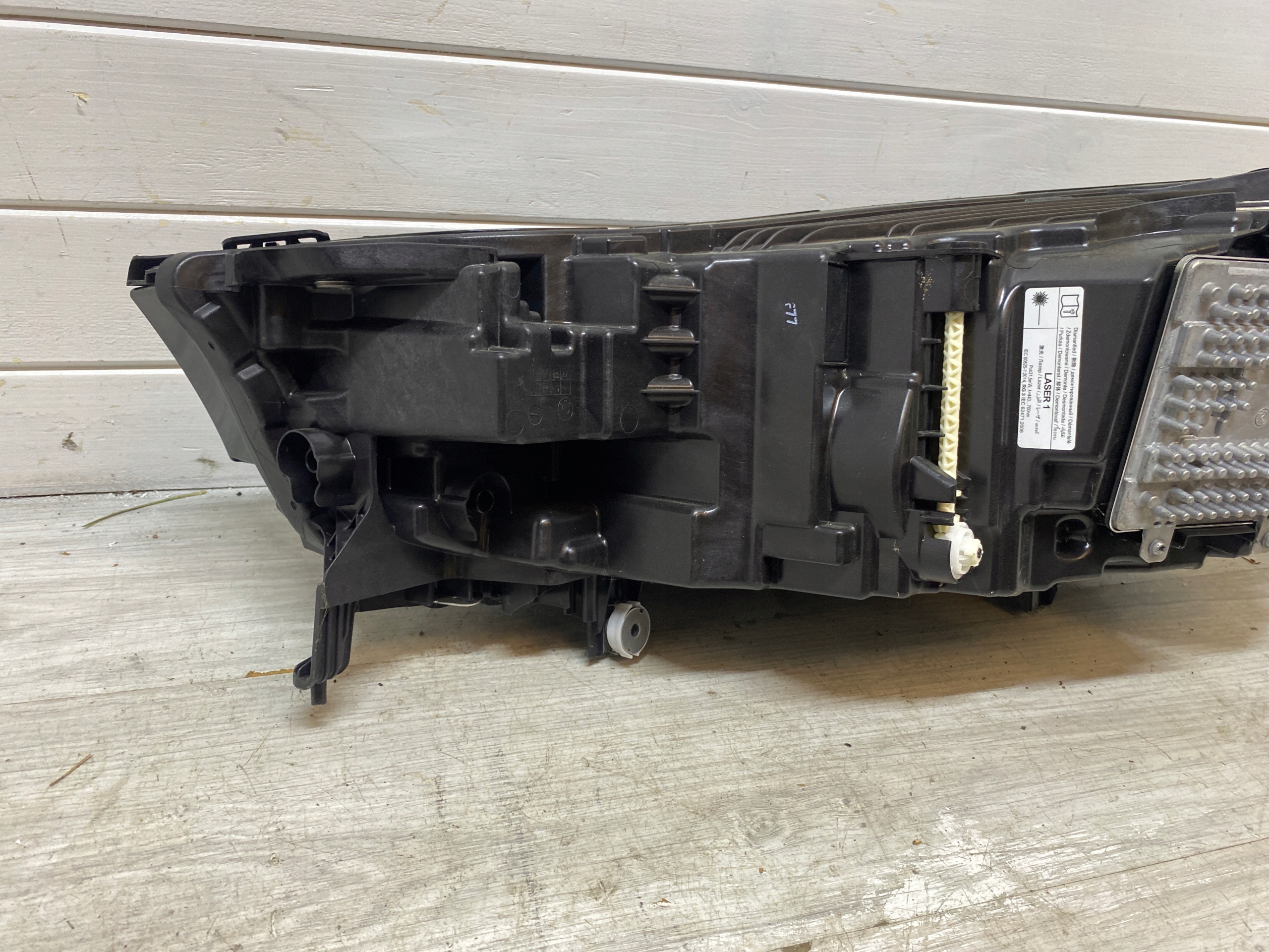 BMW iX i20 light front right LASER 5A3CEA2-04