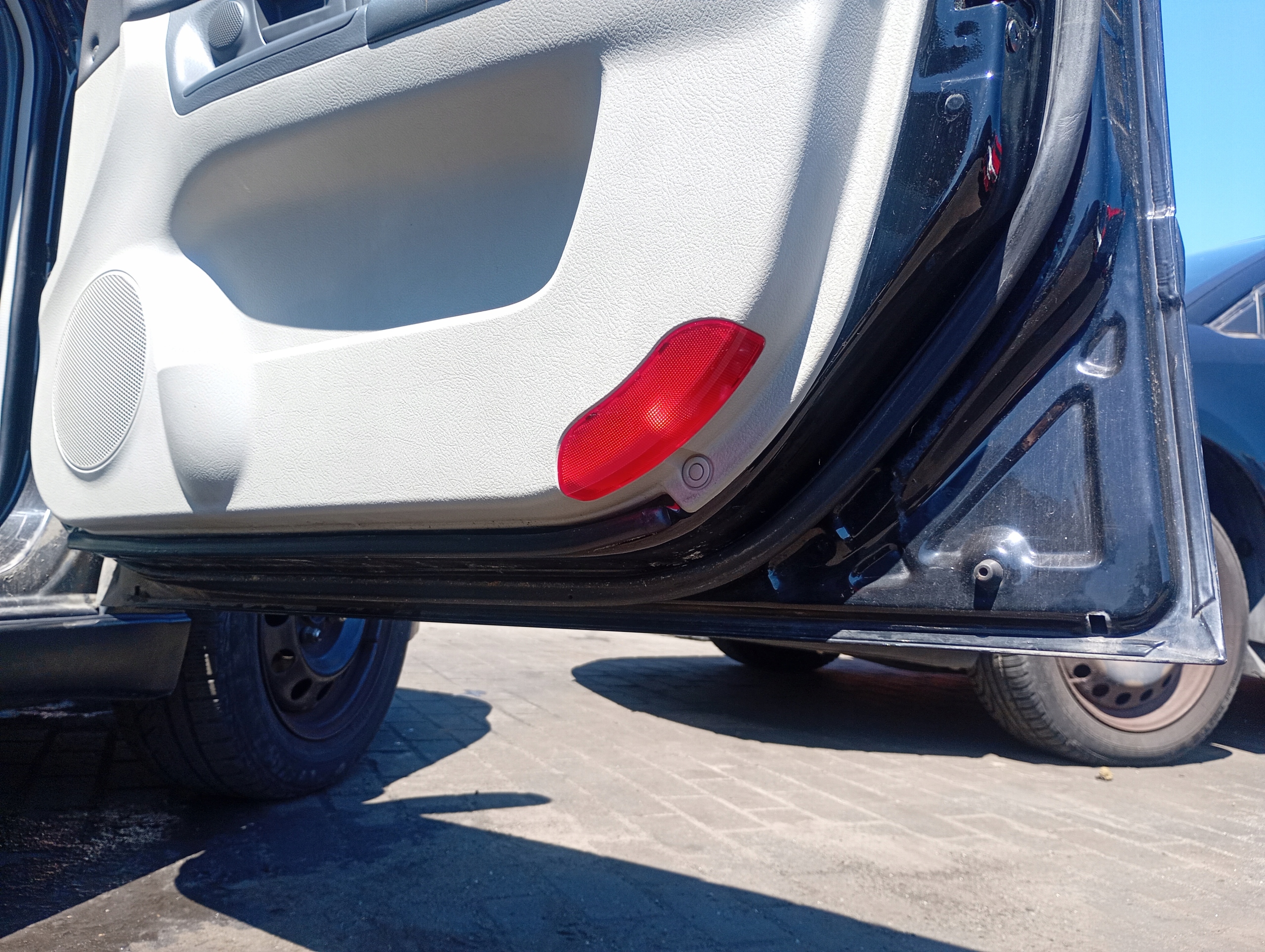 door right front front Kia CERATO 1 and 04-07 kod lakieru EB