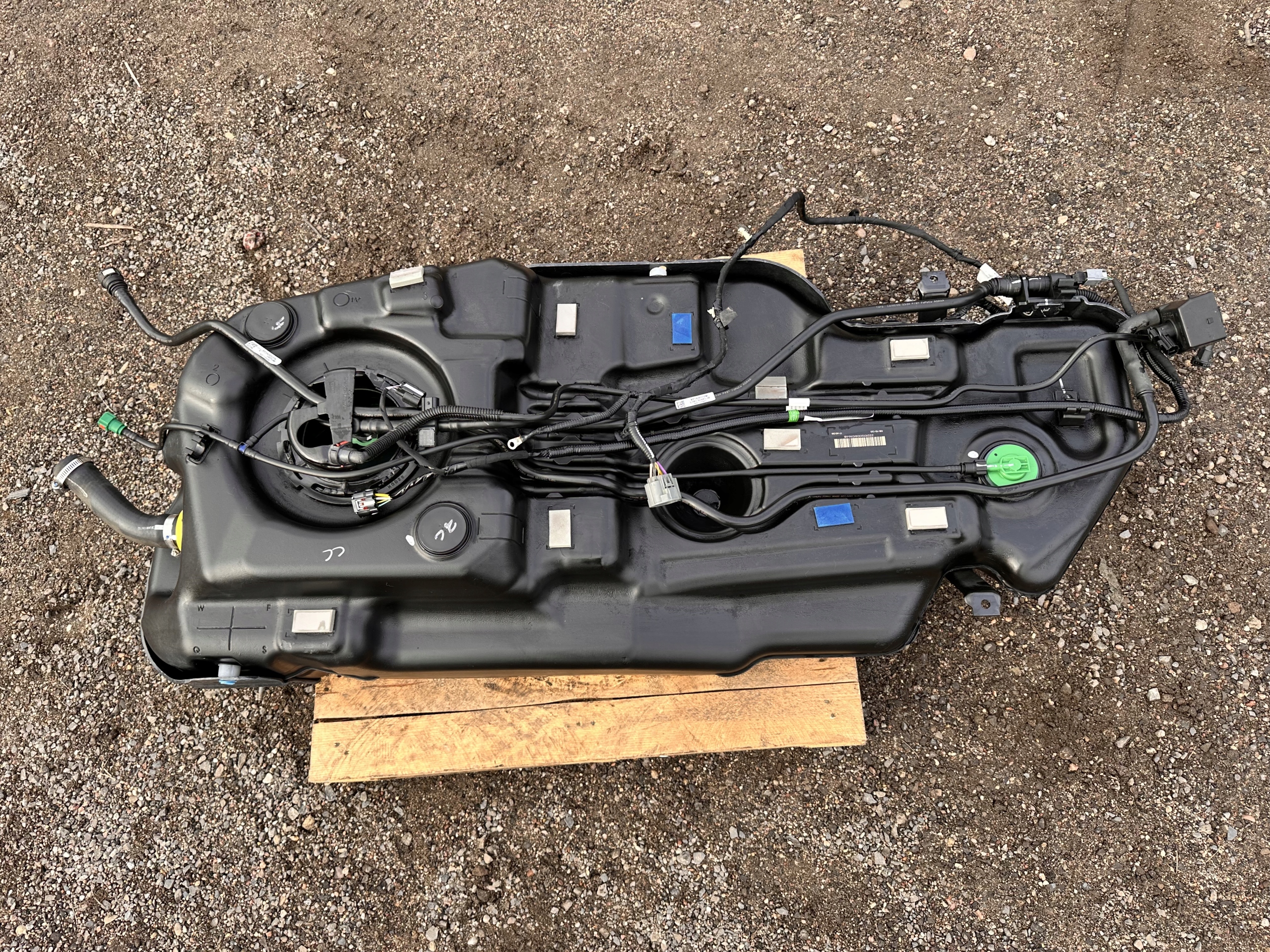 spremnik rezervoar goriva Ford Explorer 2.3 2020+