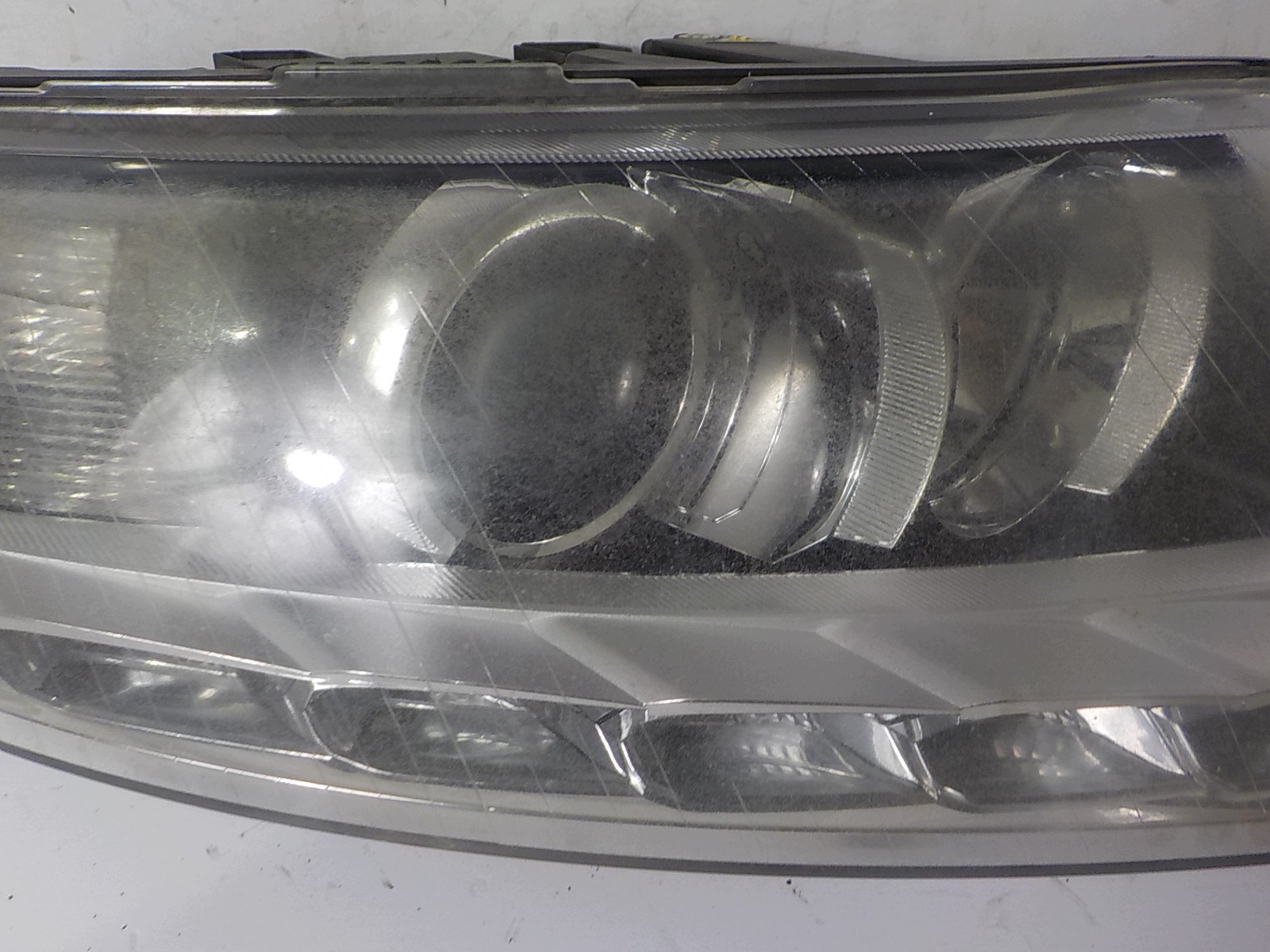 AUDI A6 C6 XENON LIFT light right front front UK 4F0941004