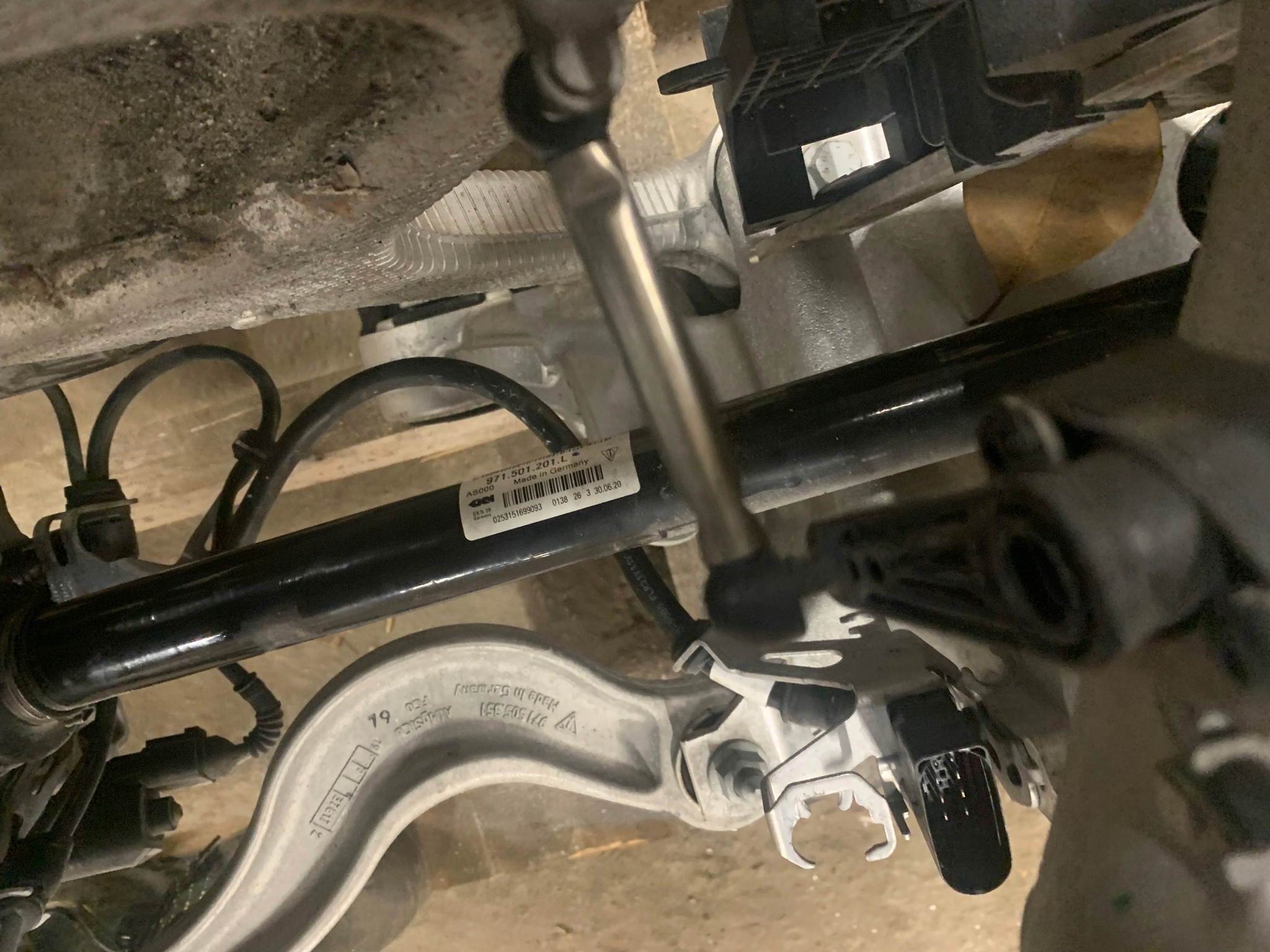 IDEALNE Achsträger hinten heck PORSCHE PANAMERA 971 1