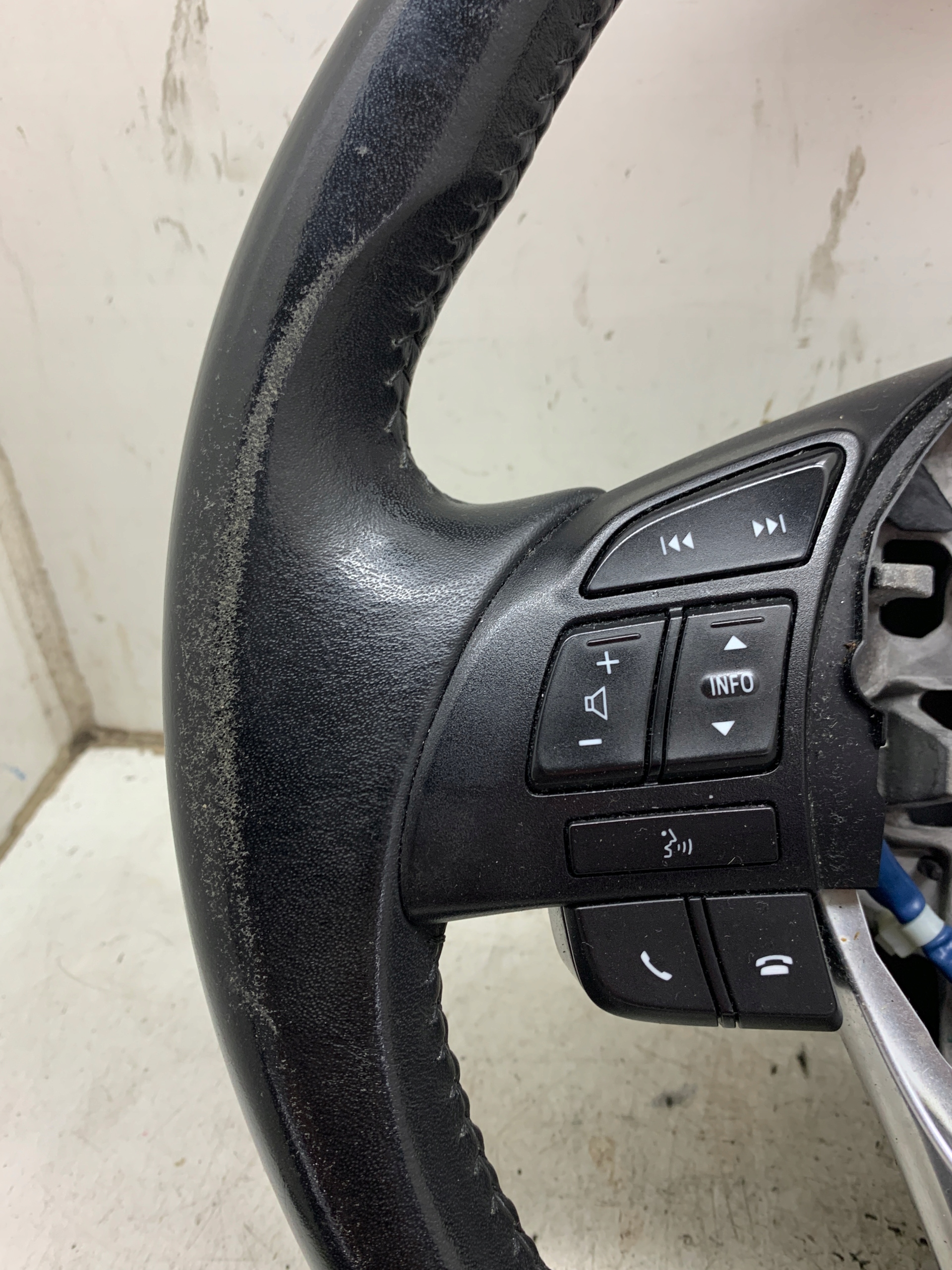 volante MULTIFUNKCYJNA KD46121001 MAZDA CX5 CX-5 e (2012-2017)