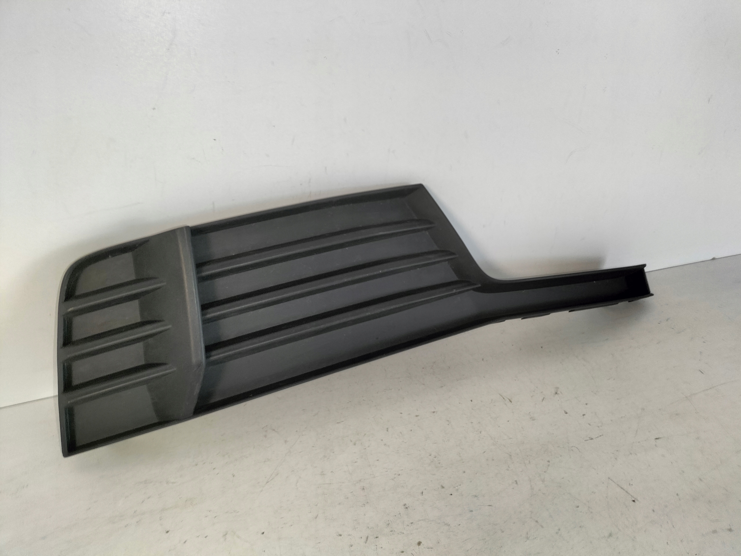grille grid of a bumper front right AUDI A3 8V LIFT 16- HB