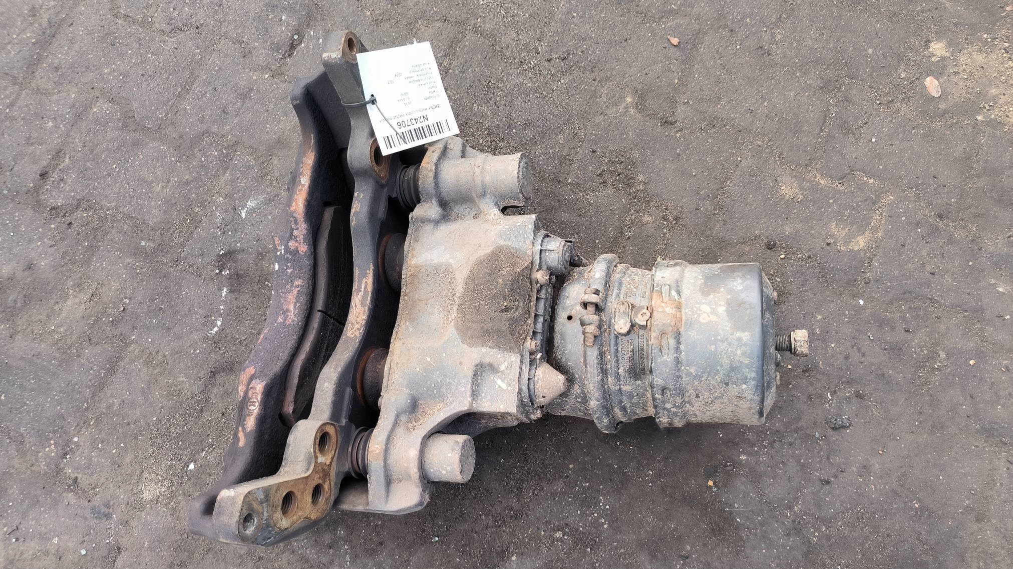 caliper brake front right SCANIA R490