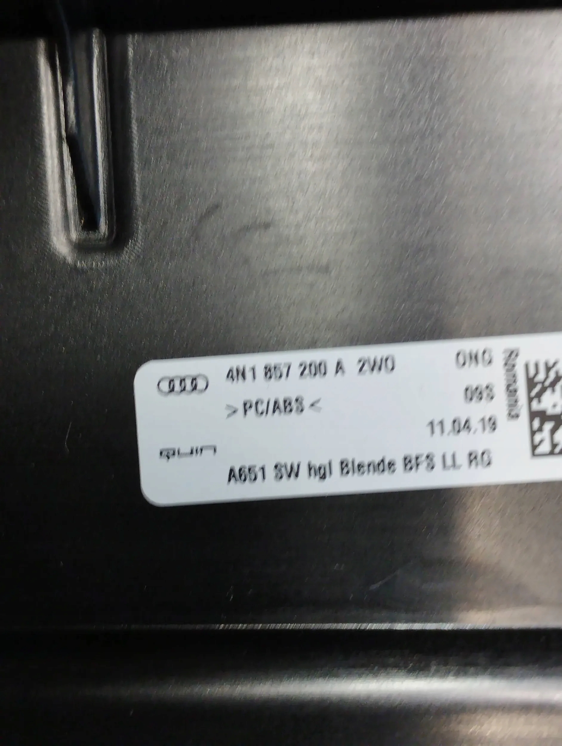 Audi A8 4N D5 moulding DEKOR 4N1857200A