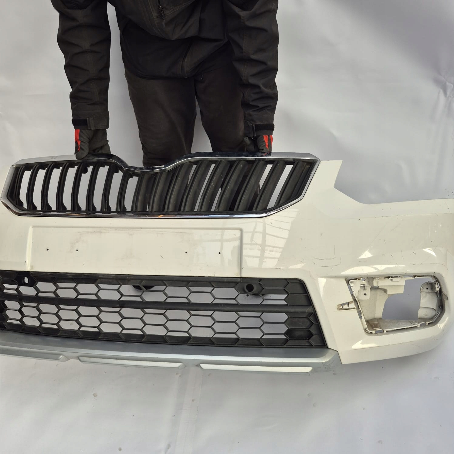 SKODA YETI LIFT 12-17 bumper front front 4XPDC 5L0807221K