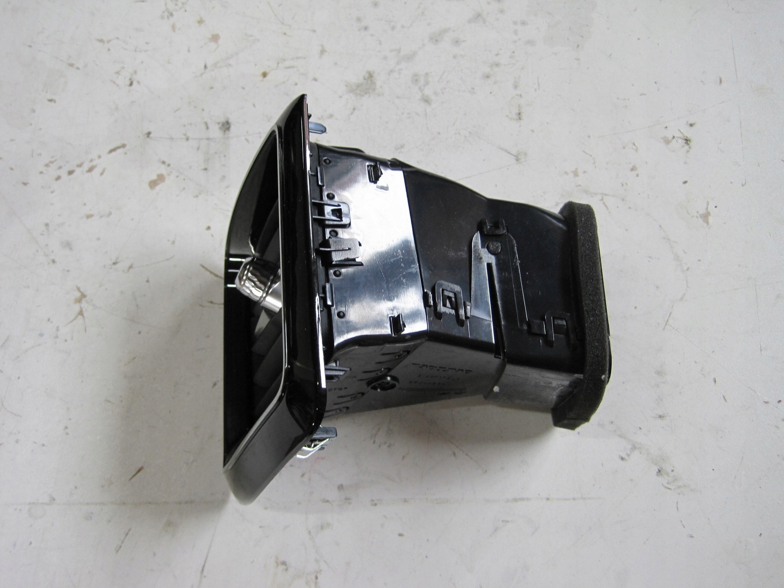 grid blower fan intake VOLVO XC60 31477272 right