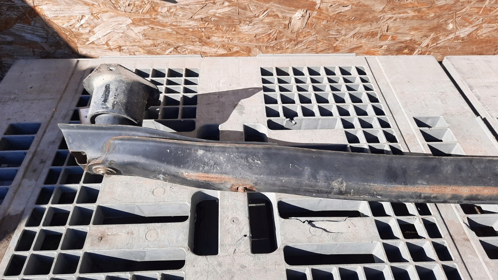 Балка бампера зад CITROEN C5 и 04R 2.2d седан