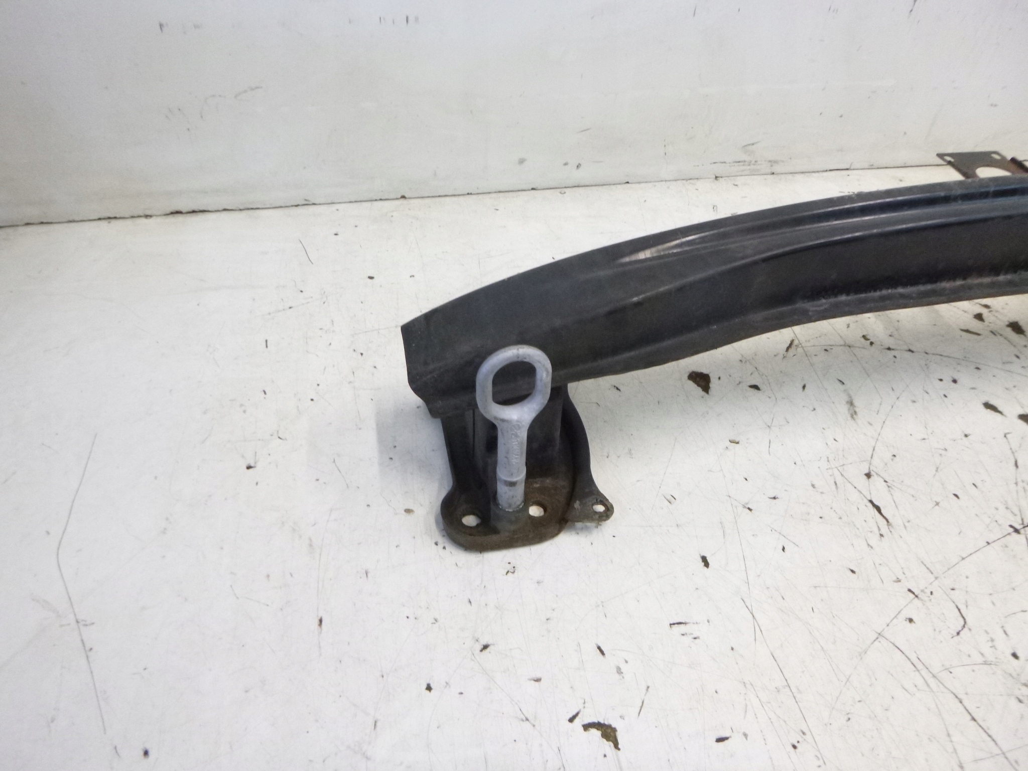 pillar bumper support front VW Volkswagen Golf V 04r.