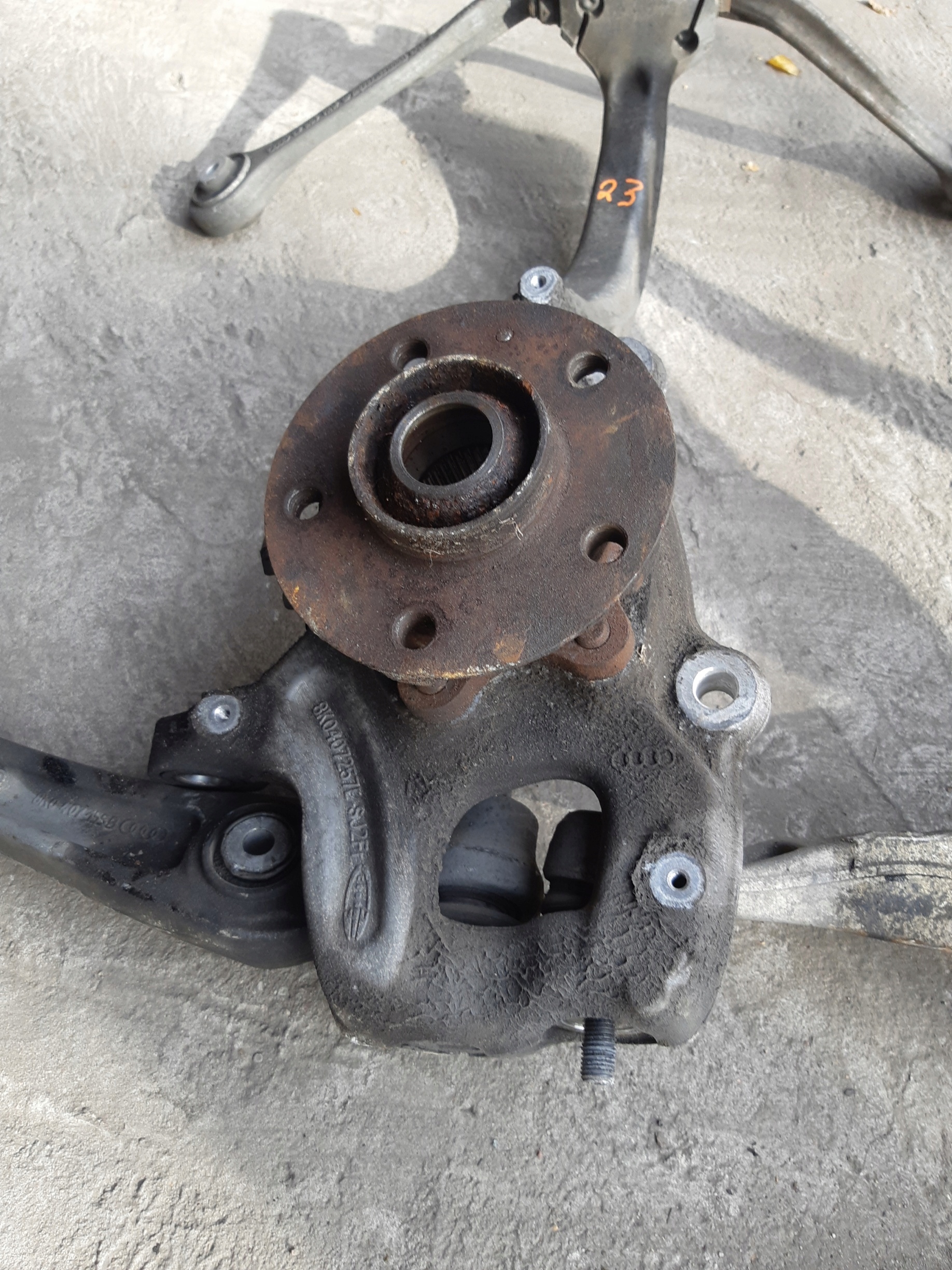 AUDI A4 B8 A5 8T A6 C7 A7 swing left left front 8K0407257E