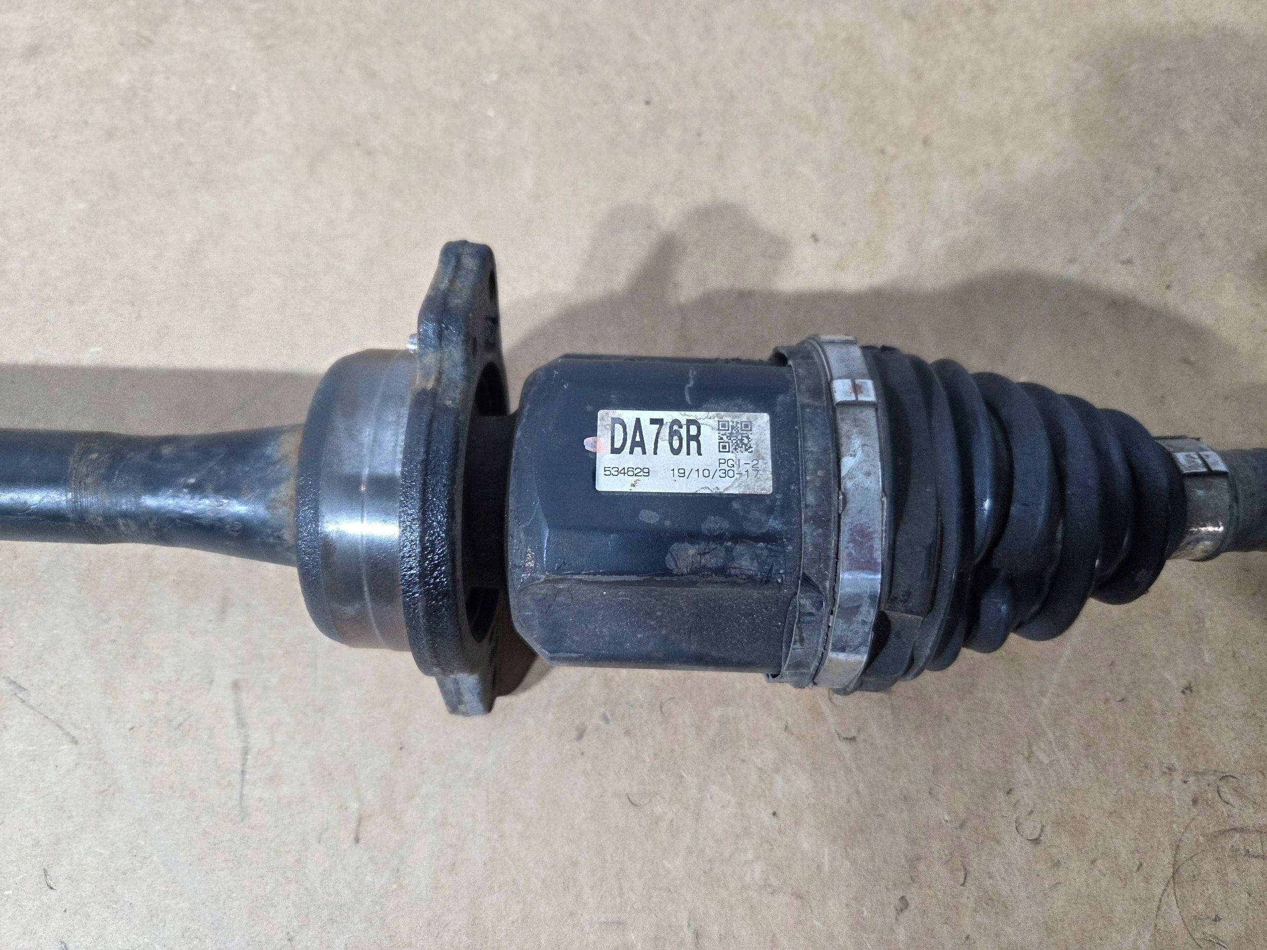 Toyota RAV 4 V (XA50) 2,5 H semi-axis front right DA76R (P794)
