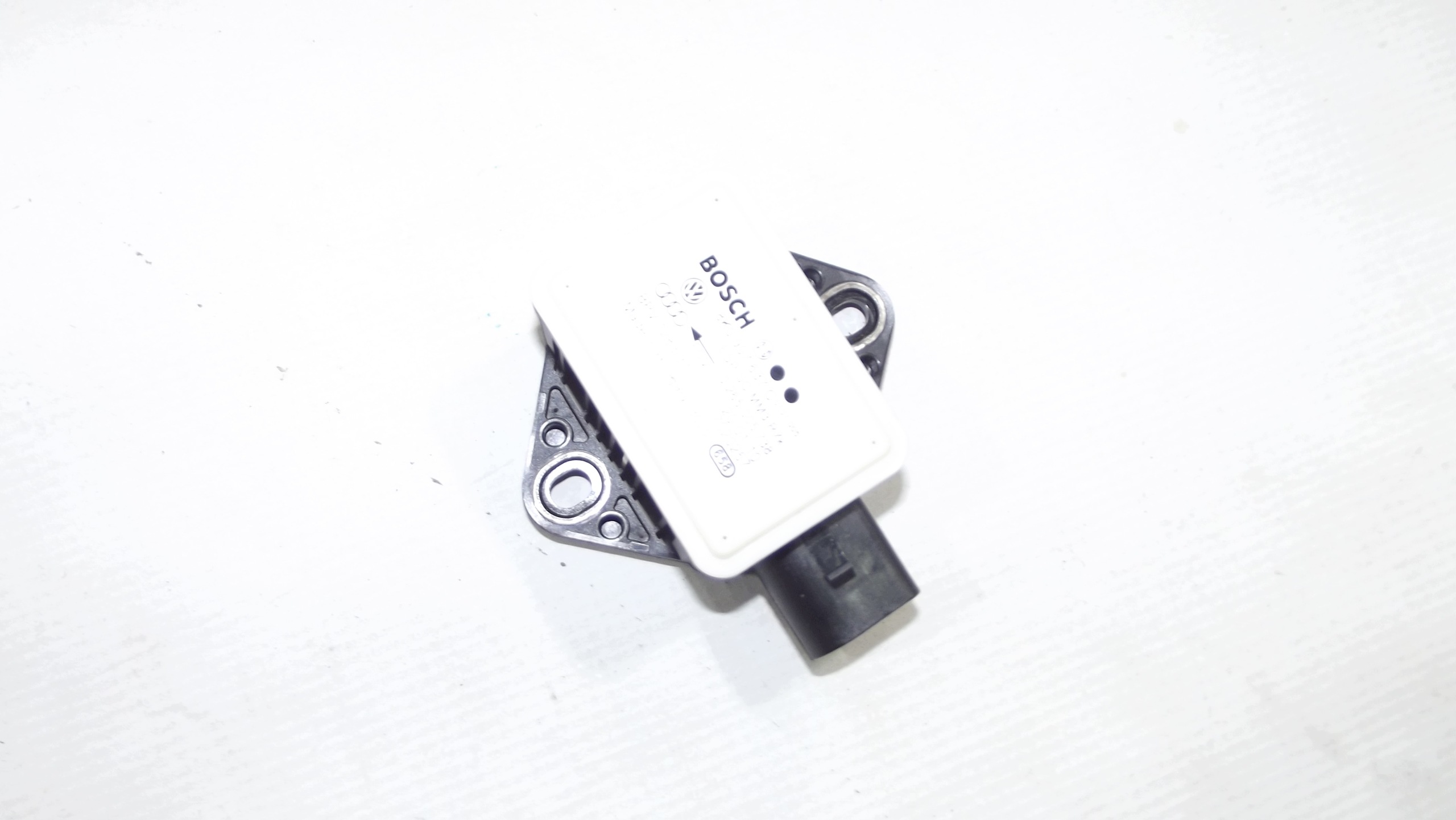 Audi A4 B8 A5 8T Sensor modul ESP 8K0907637C
