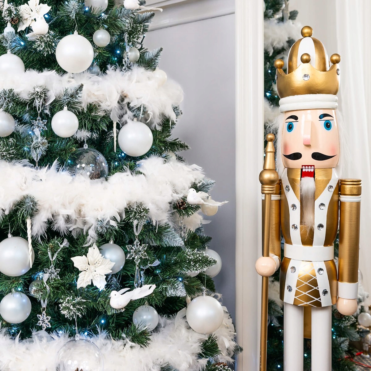 CHOINKA SZTUCZNA SOSNA DIAMENTOWA 180cm OŚNIEŻONA Typ sosna