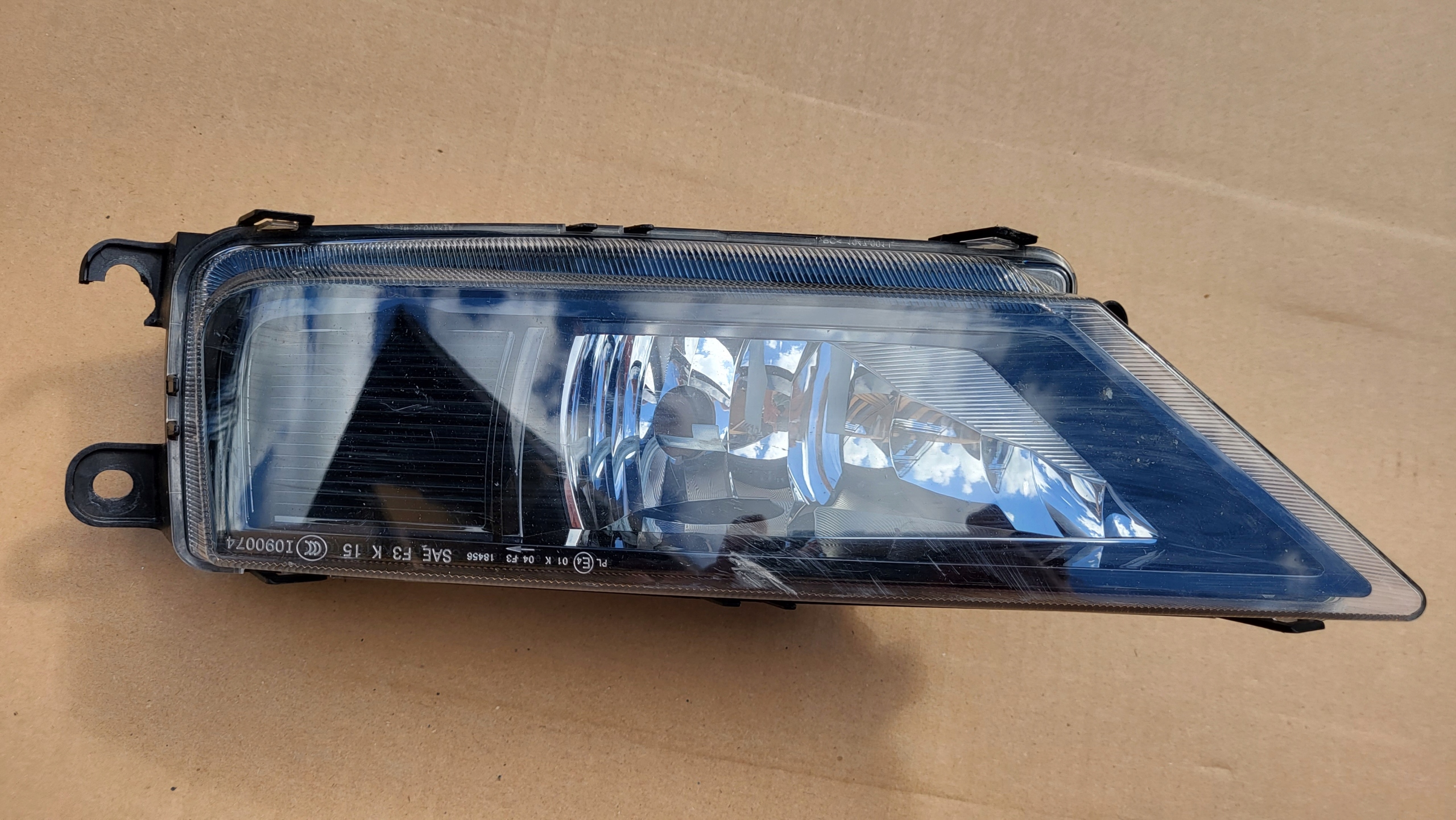 VW TIGUAN II HALOGEN PRZÓD STRONA LEWA R-line
