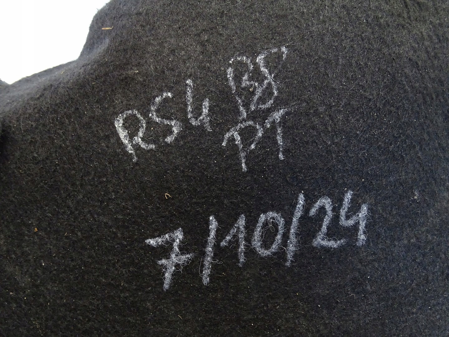 mudguard right rear part right rear. AUDI RS4 B8 8K0810172D