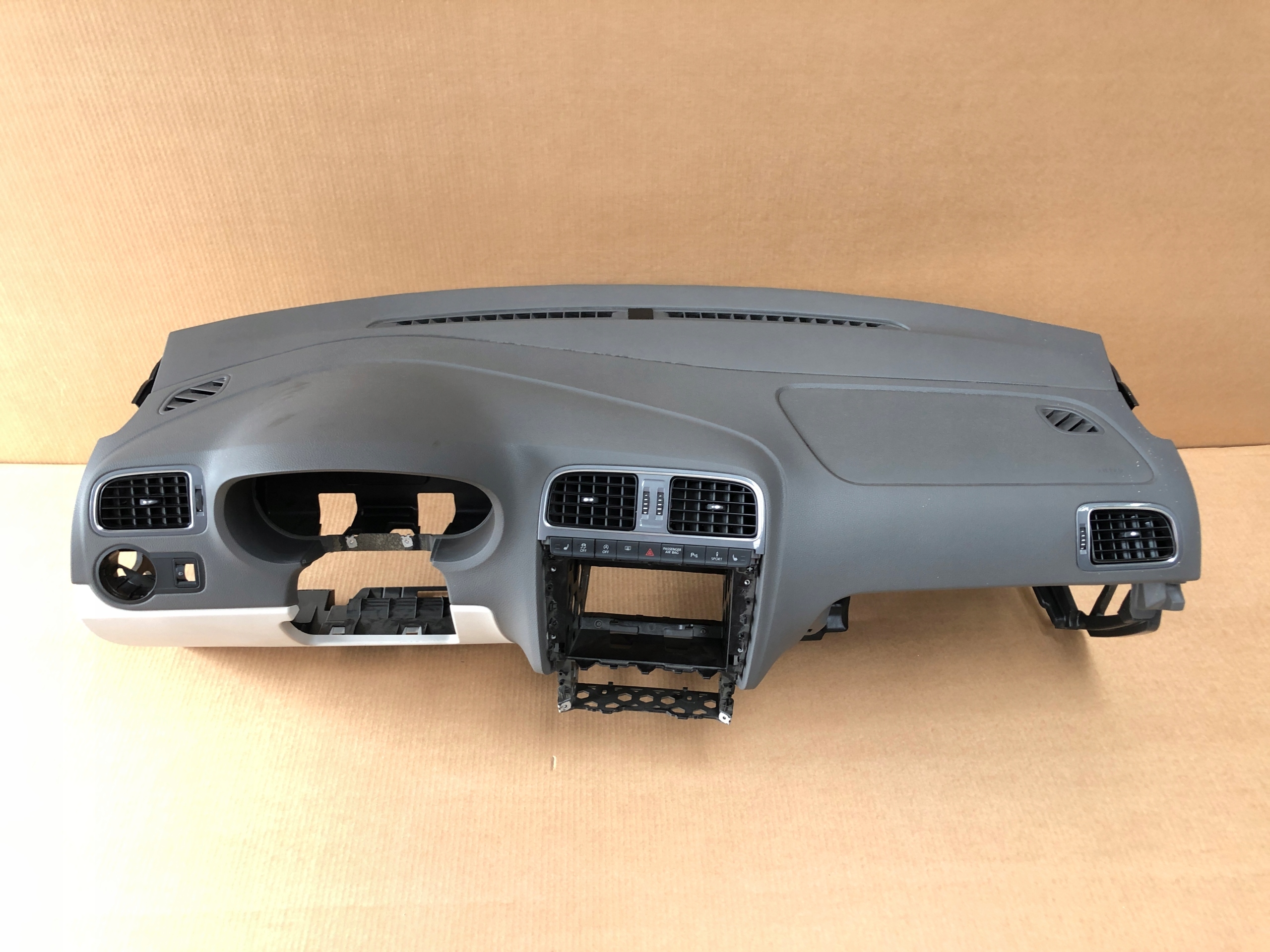 VW POLO 6R LIFT DESKA KONSOLA 6R1880261B