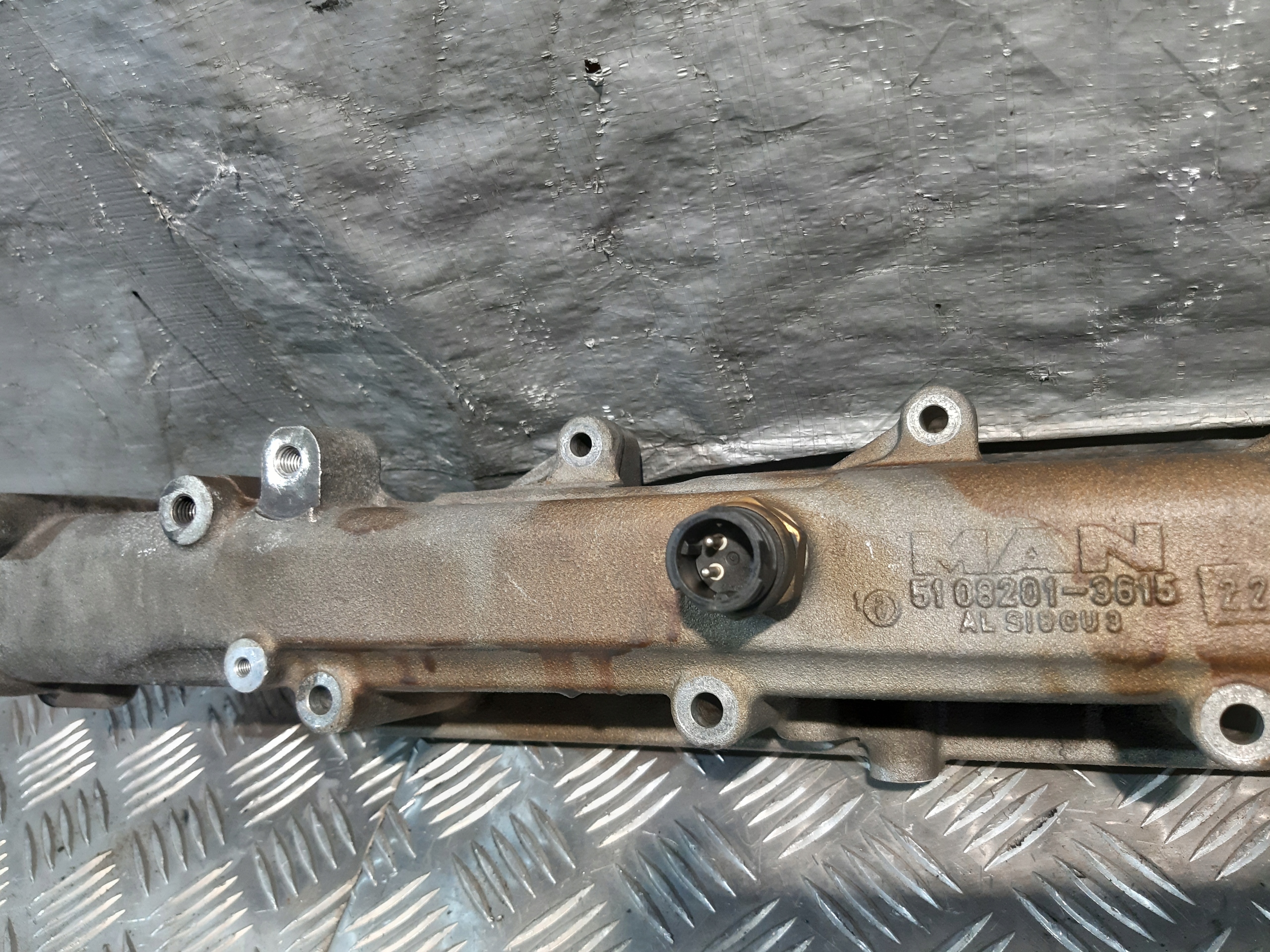 intake manifold MAN D0836 5108201-3616