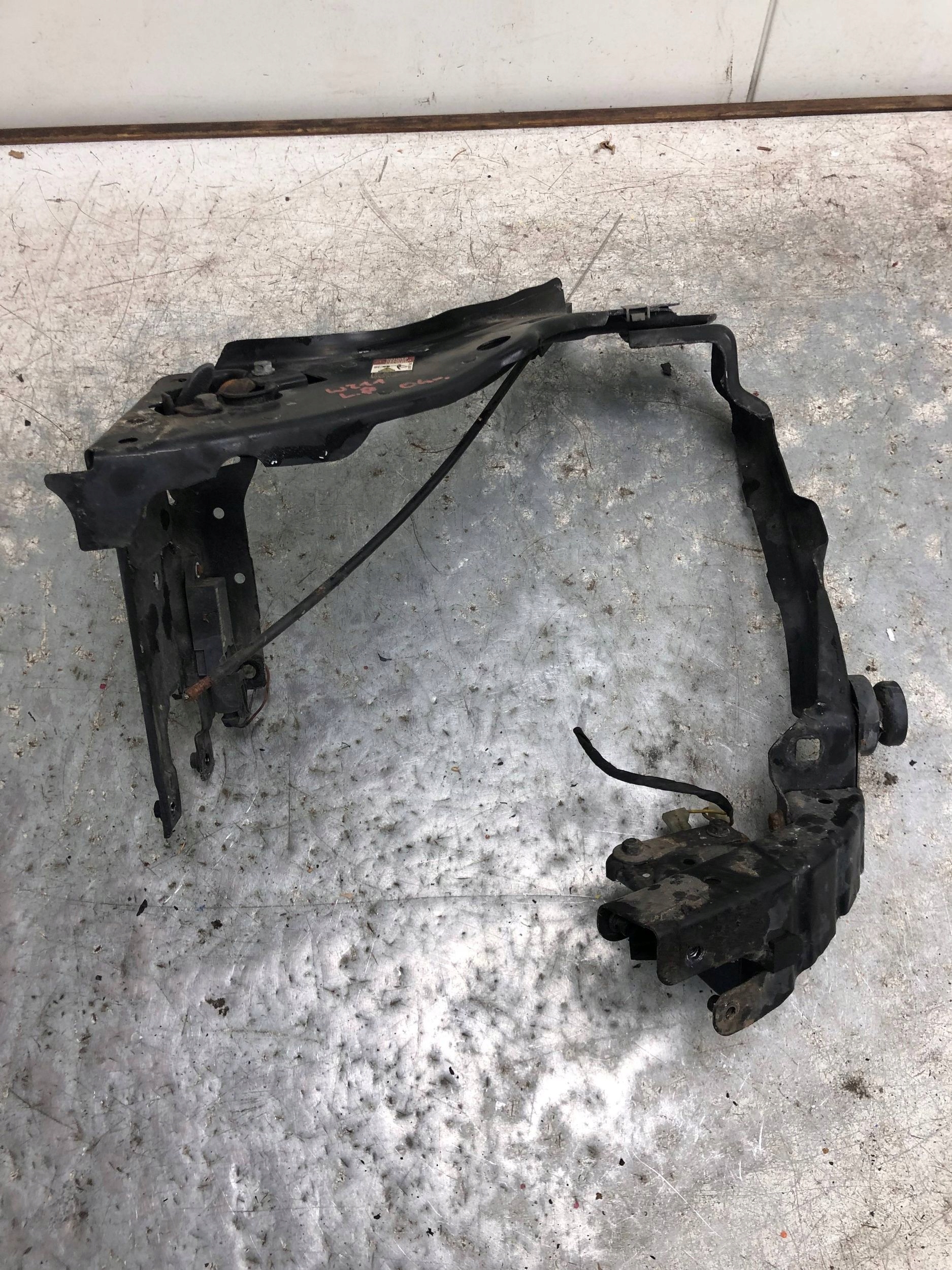 holder supports impact sensor left front MERCEDES W211 A0028202726