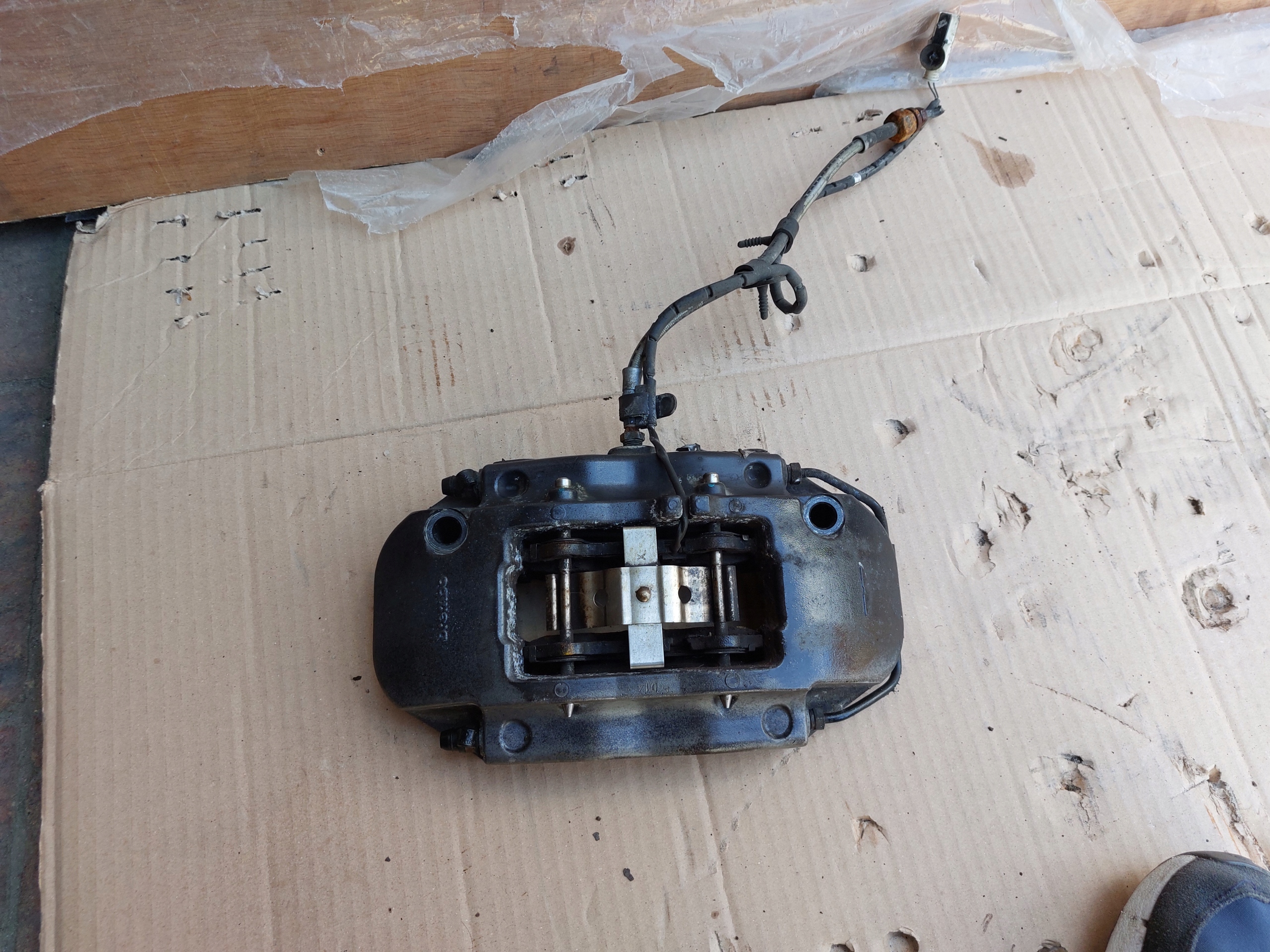 caliper brake rear part left right ASTON MARTIN VANTAGE 4.7 V8 17r