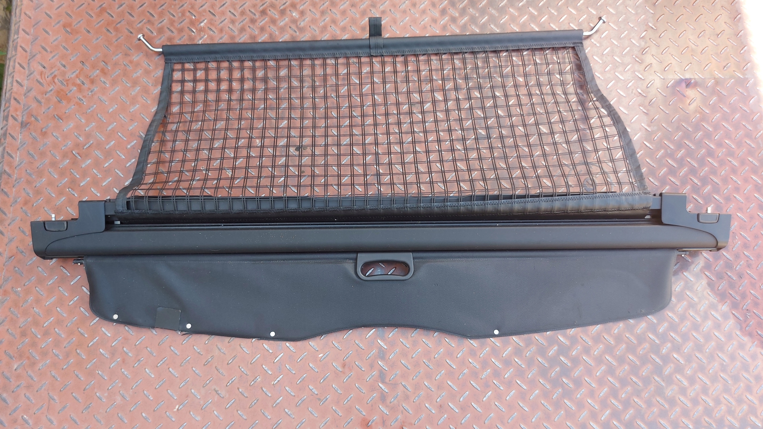 ролета багажника зад BMW 5 E61 04-