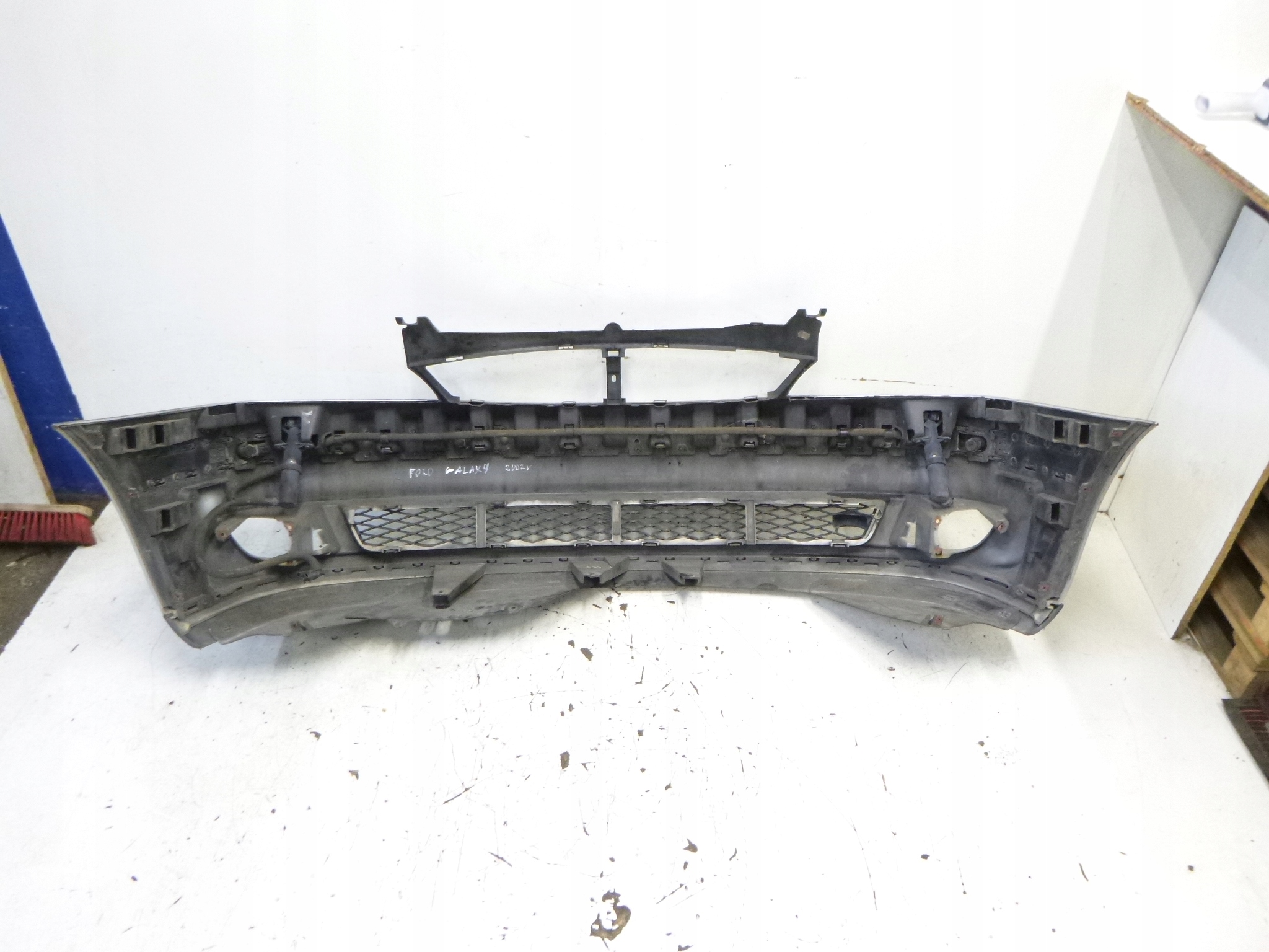 front bumper Ford Galaxy 2002r.