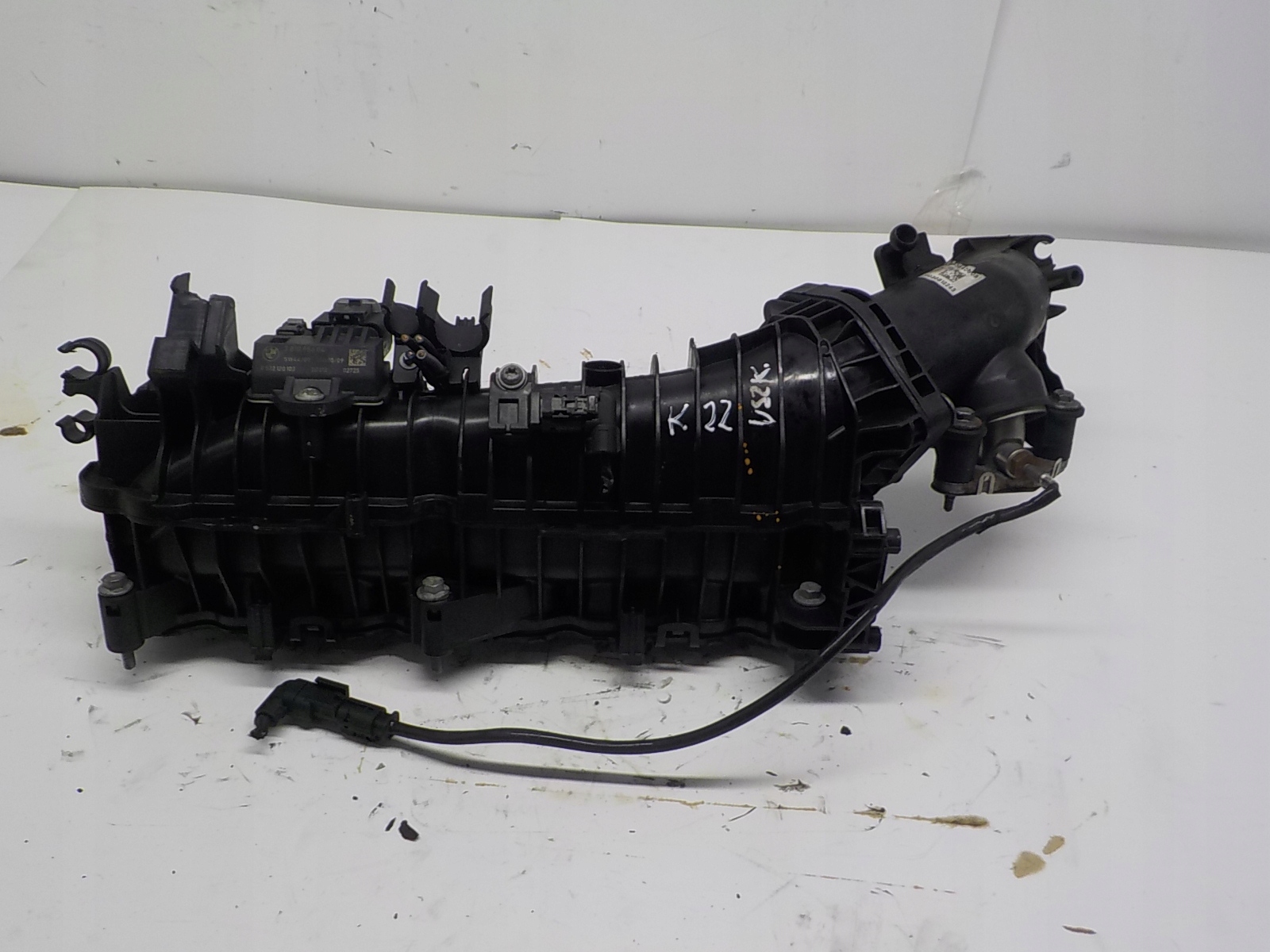 BMW 3 E90 2.0D intake manifold 78079910