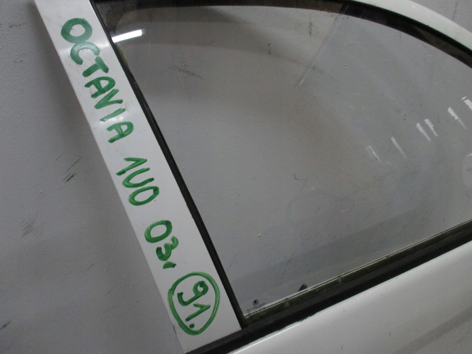 TÜR RECHTS VORNE SKODA OCTAVIA 1U0