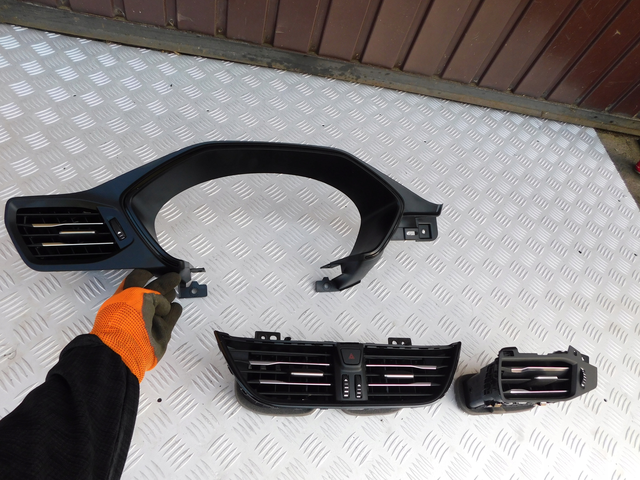 FORD KUGA MK3 Obal budíka kratki klímy komplet