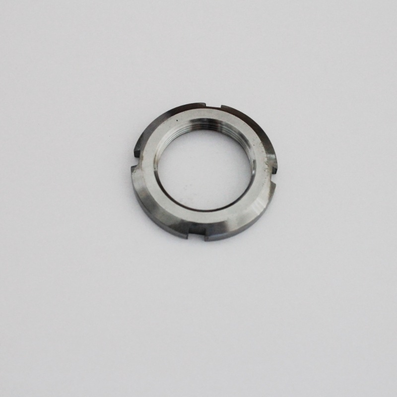 Nakrętka łożyska piasty KM6