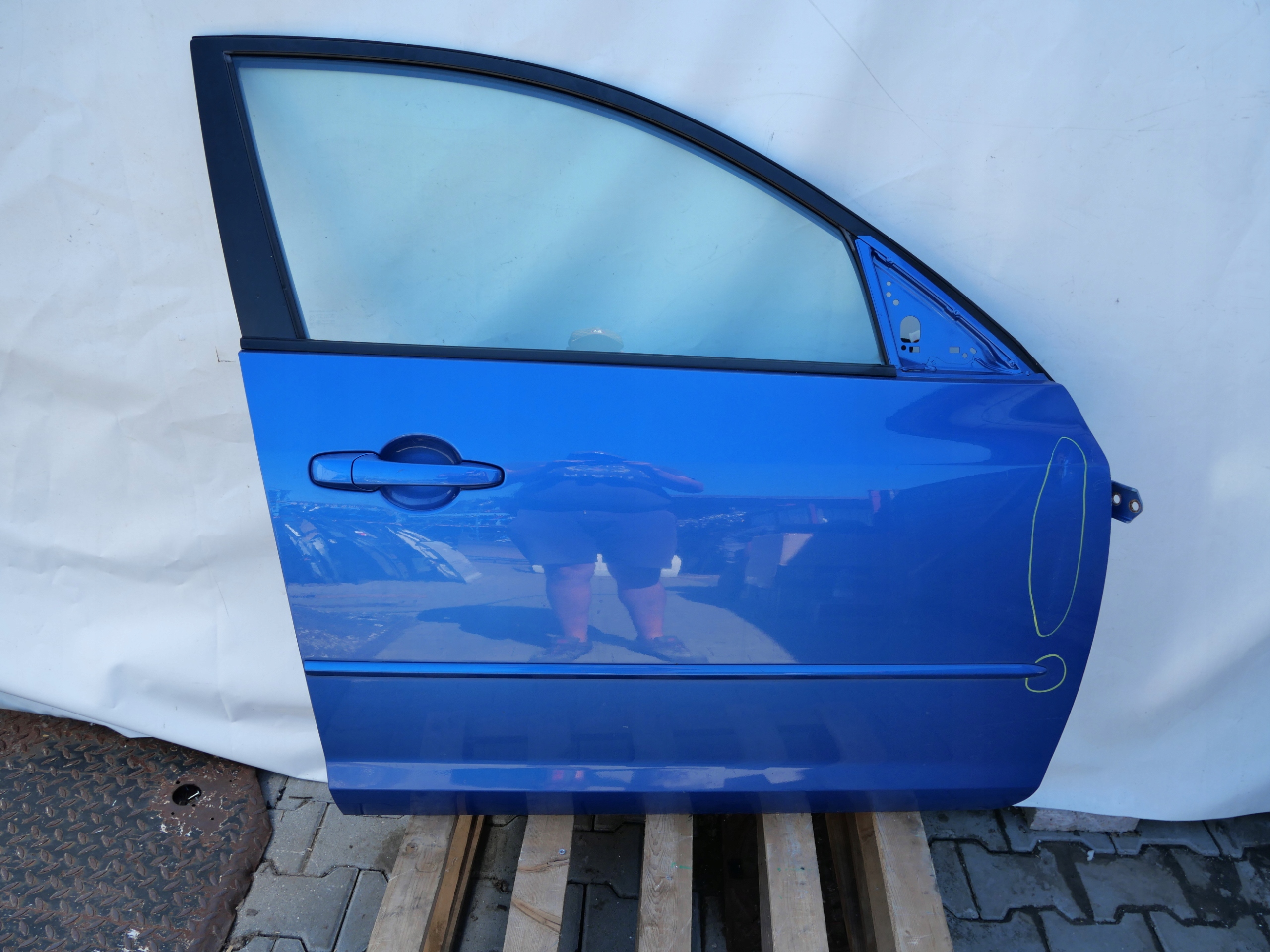 MAZDA 3 left door front