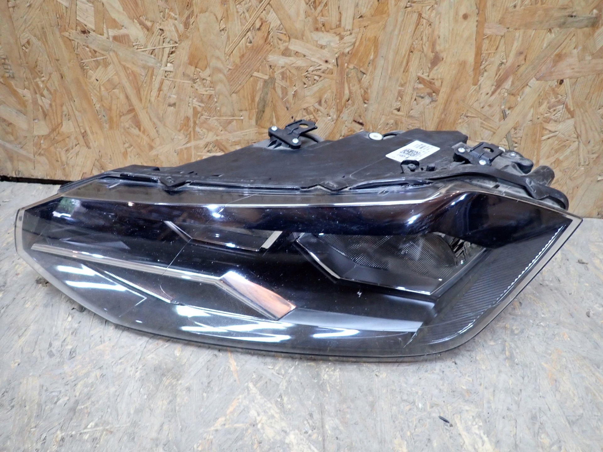 light left REFLEKTOR left VW VOLKSWAGEN POLO 6 VI 2G 2G1941005 2017-2021R