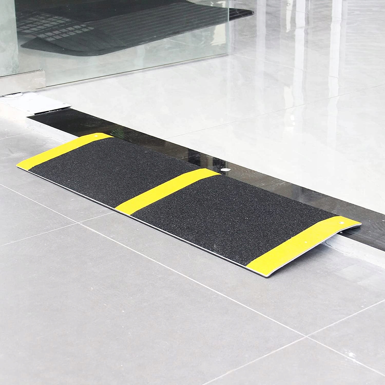 RAMPA DO WÓZKÓW INWALIDZKICH PROGOWA 30 x 80 cm Marka Liekumm